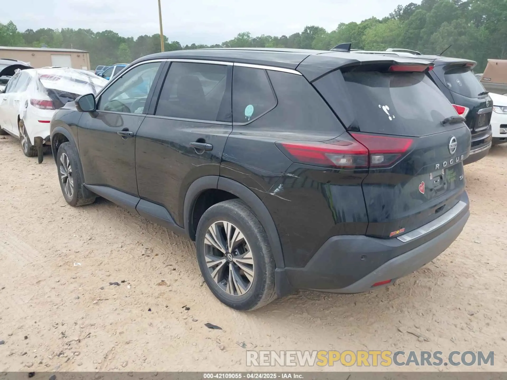 3 Photograph of a damaged car 5N1AT3BAXMC801313 NISSAN ROGUE 2021