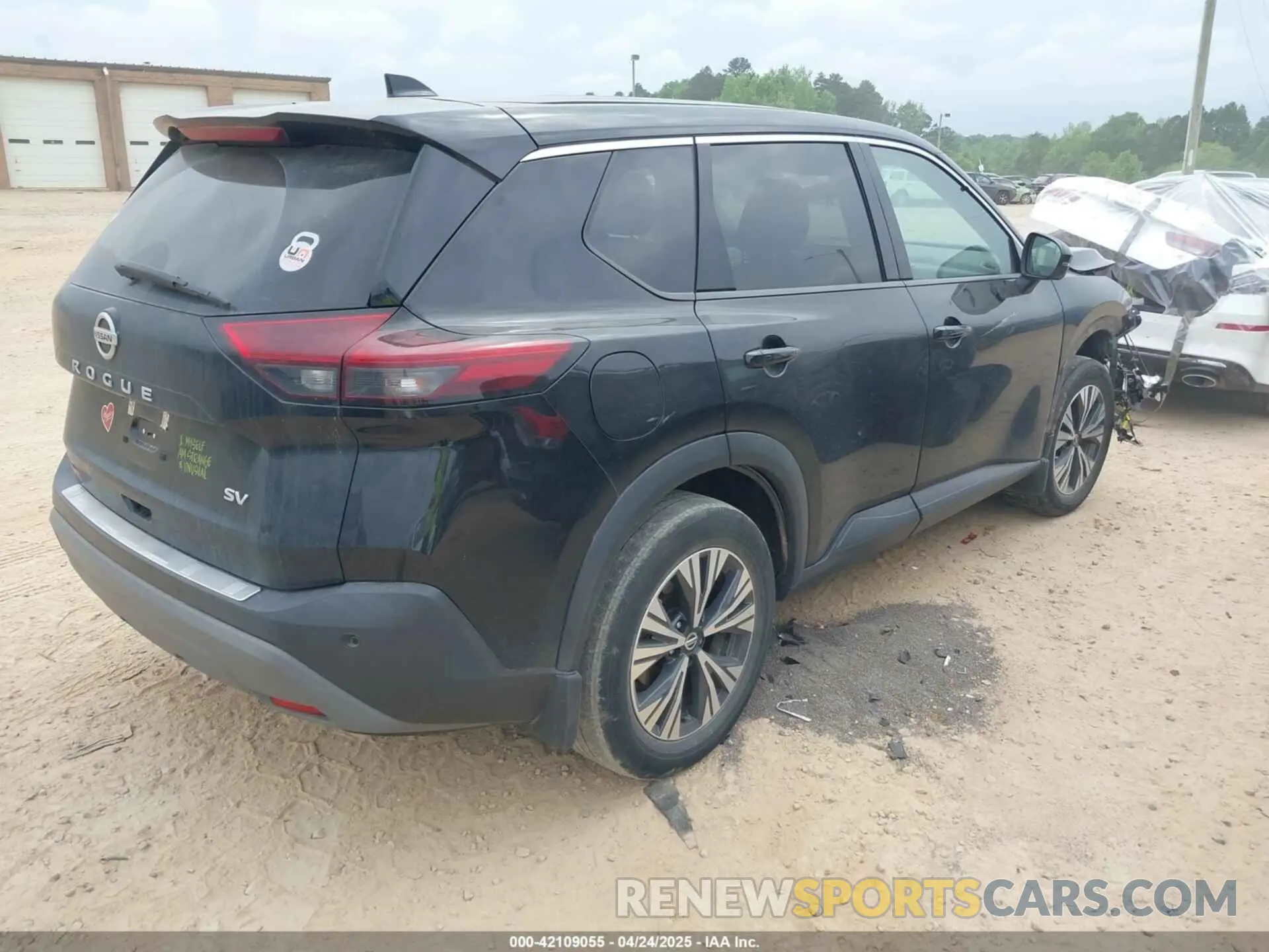 4 Photograph of a damaged car 5N1AT3BAXMC801313 NISSAN ROGUE 2021