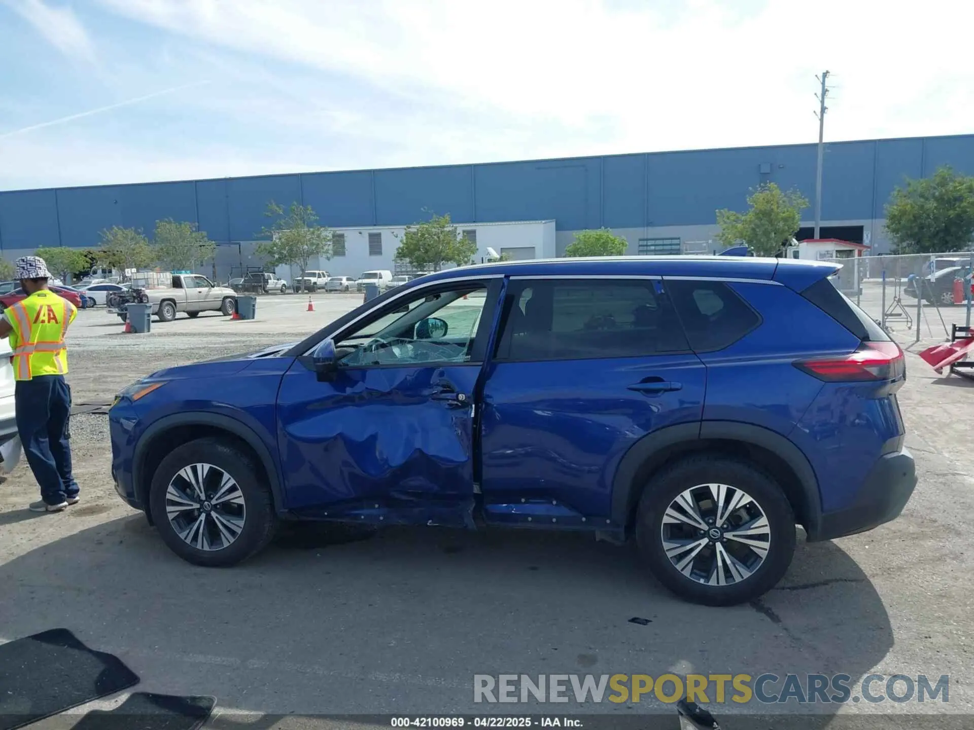 14 Photograph of a damaged car 5N1AT3BB0MC752857 NISSAN ROGUE 2021