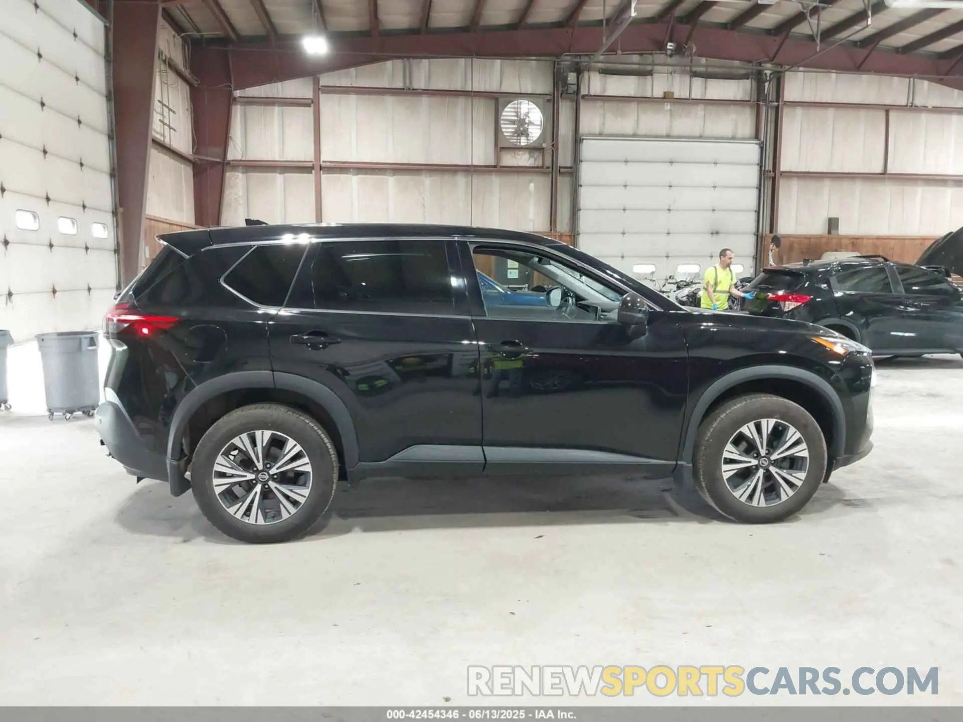 13 Photograph of a damaged car 5N1AT3BB1MC808210 NISSAN ROGUE 2021
