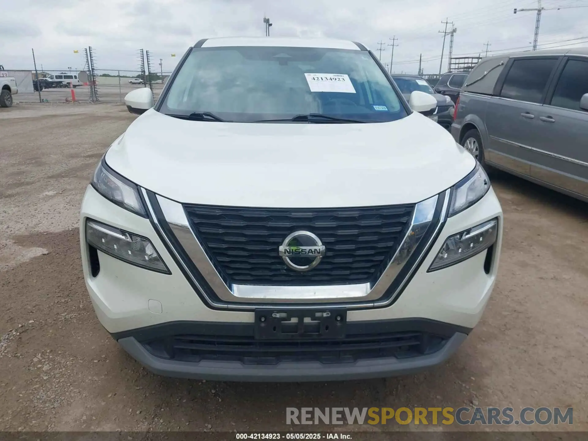 12 Photograph of a damaged car 5N1AT3BB4MC817550 NISSAN ROGUE 2021