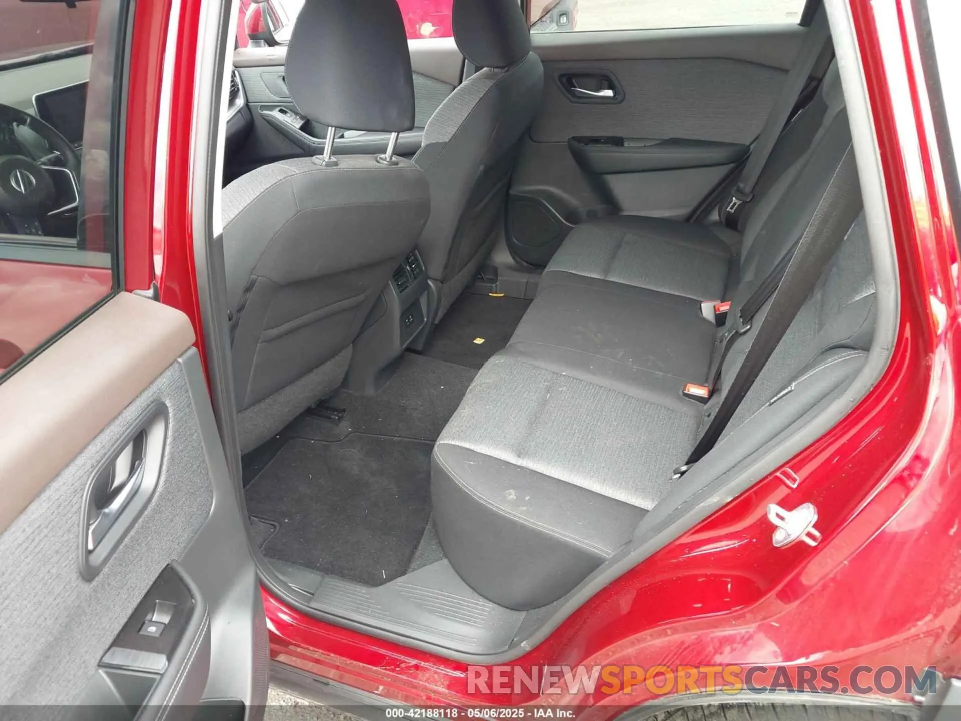 8 Photograph of a damaged car 5N1AT3BB4MC837751 NISSAN ROGUE 2021