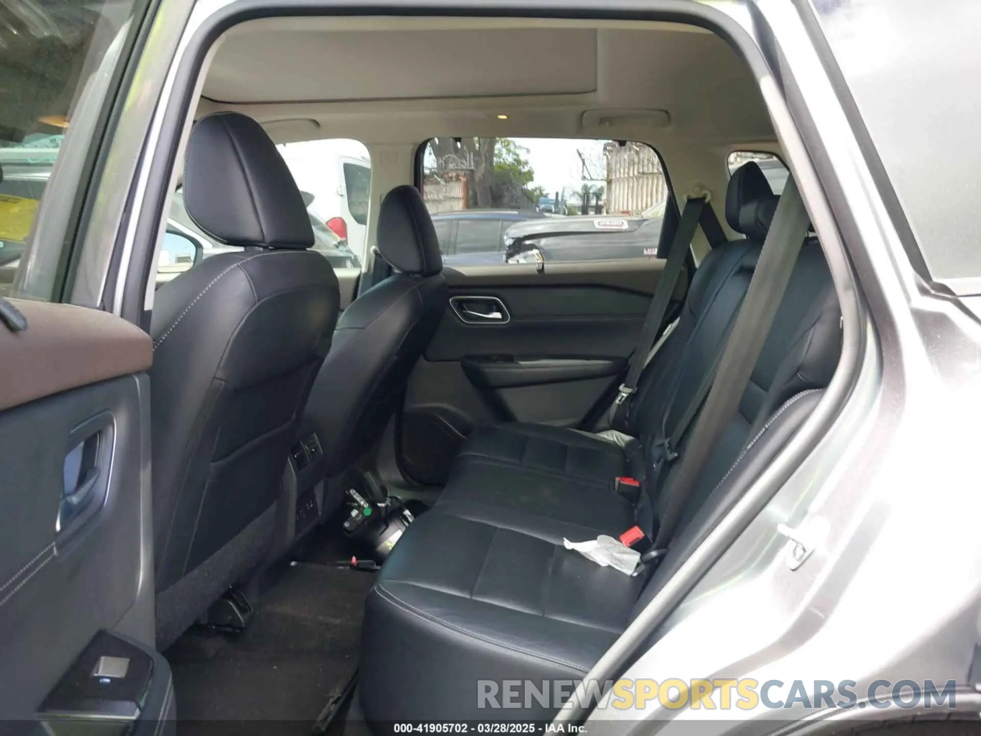 22 Photograph of a damaged car 5N1AT3CA4MC801175 NISSAN ROGUE 2021