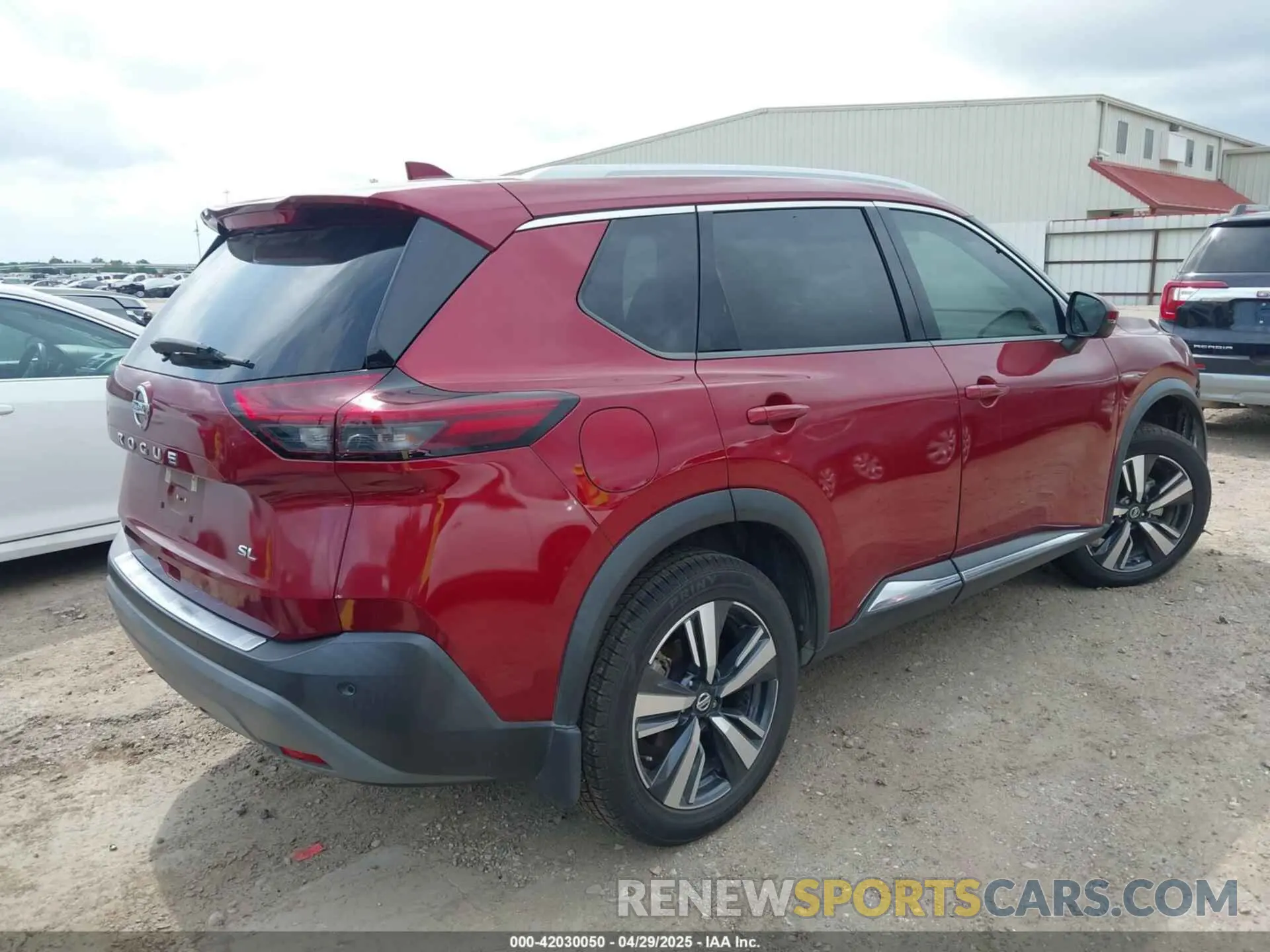 4 Photograph of a damaged car 5N1AT3CA5MC799288 NISSAN ROGUE 2021