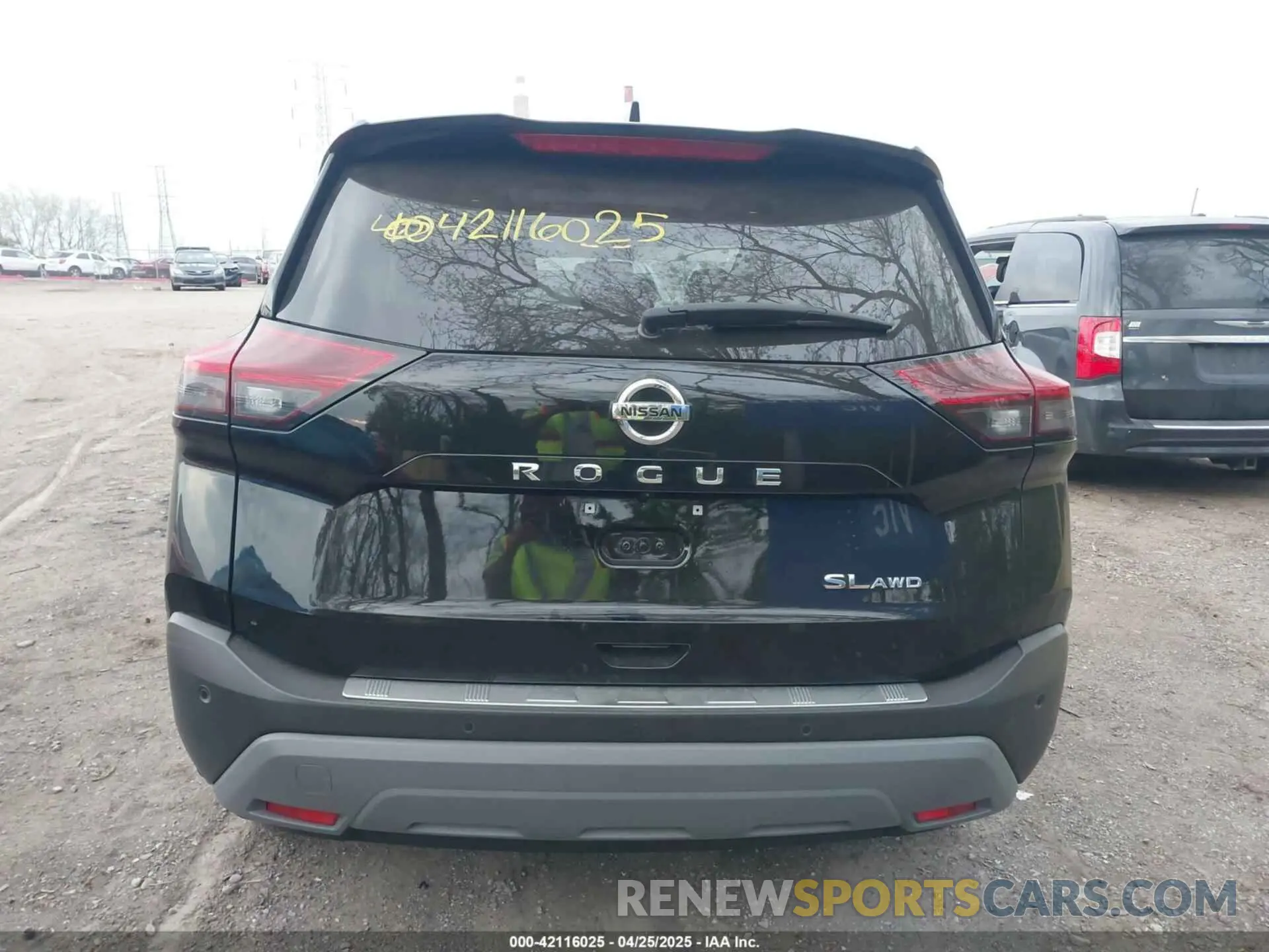 17 Photograph of a damaged car 5N1AT3CB1MC755068 NISSAN ROGUE 2021