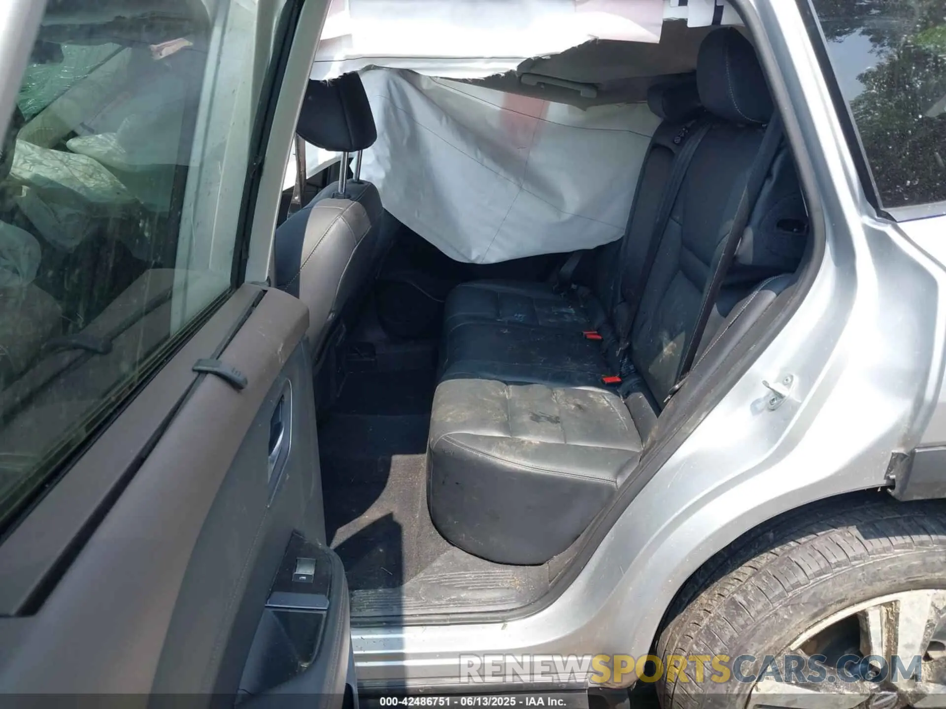 8 Photograph of a damaged car 5N1AT3CB4MC704633 NISSAN ROGUE 2021