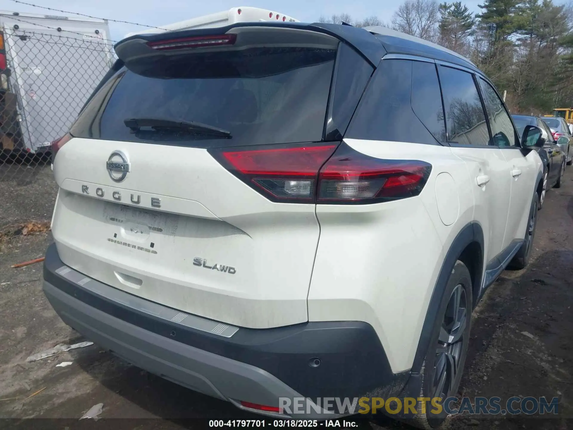 4 Photograph of a damaged car 5N1AT3CBXMC680953 NISSAN ROGUE 2021