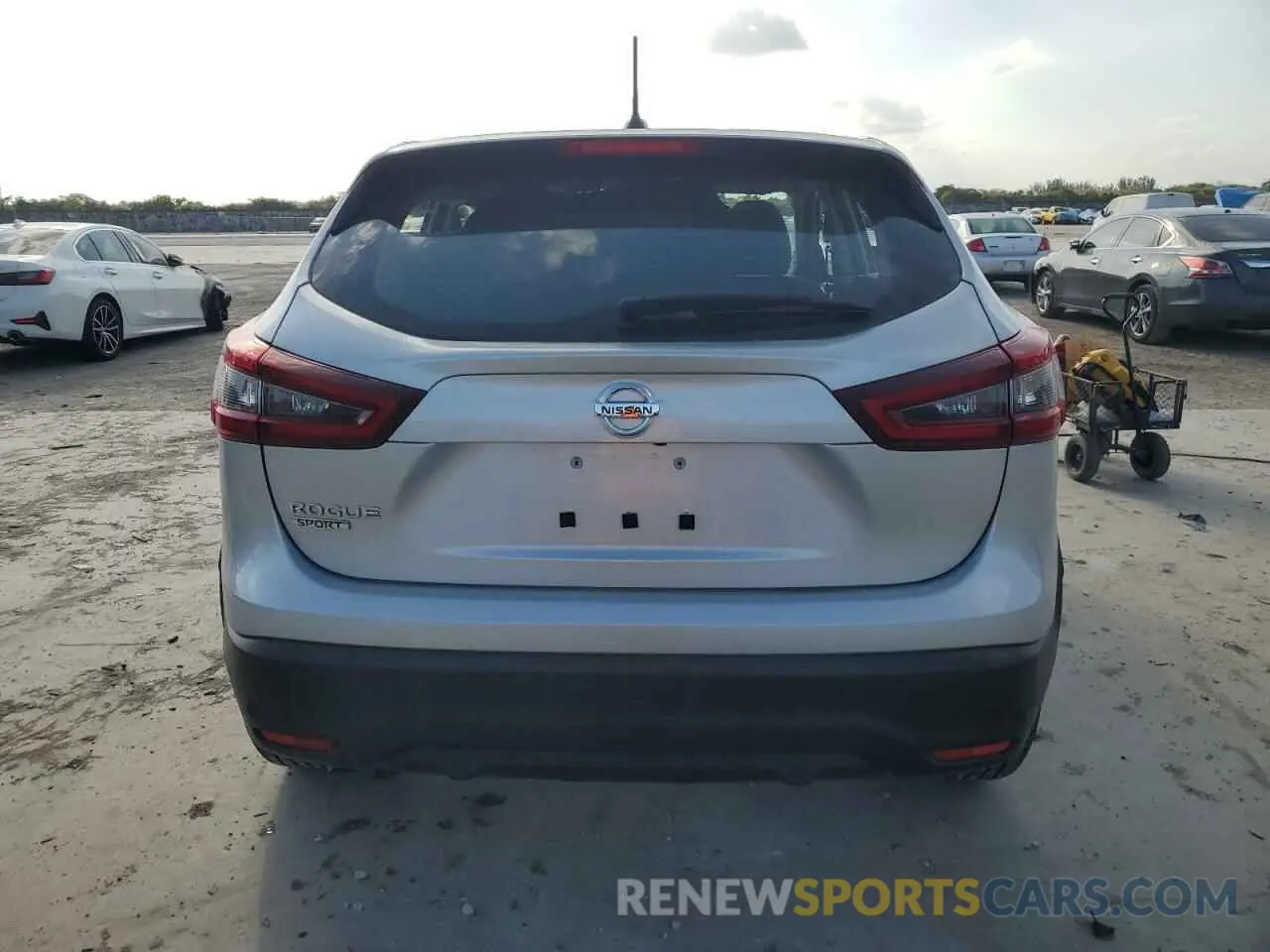 6 Photograph of a damaged car JN1BJ1AV8MW560781 NISSAN ROGUE 2021