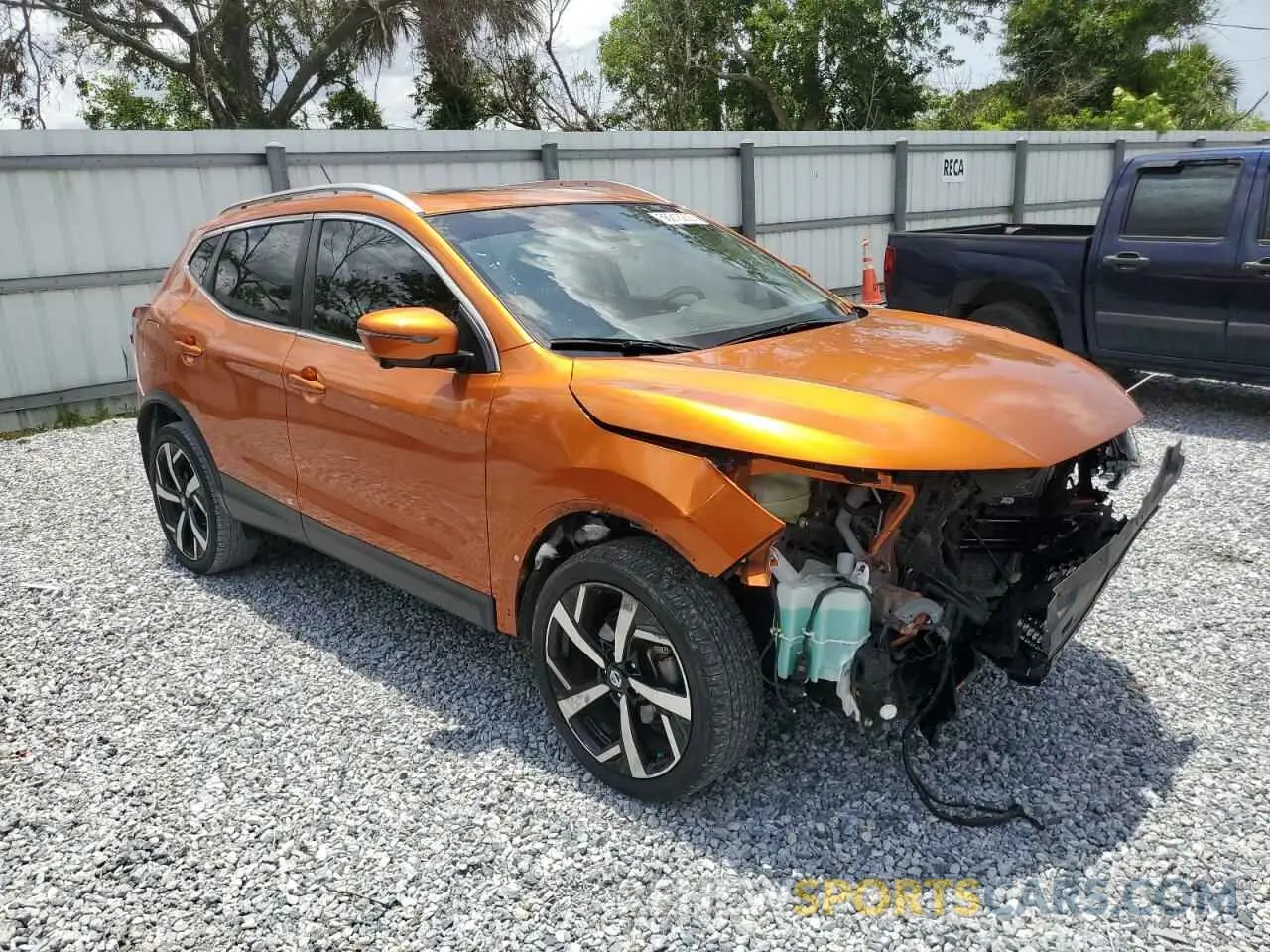 4 Photograph of a damaged car JN1BJ1CV1MW314345 NISSAN ROGUE 2021