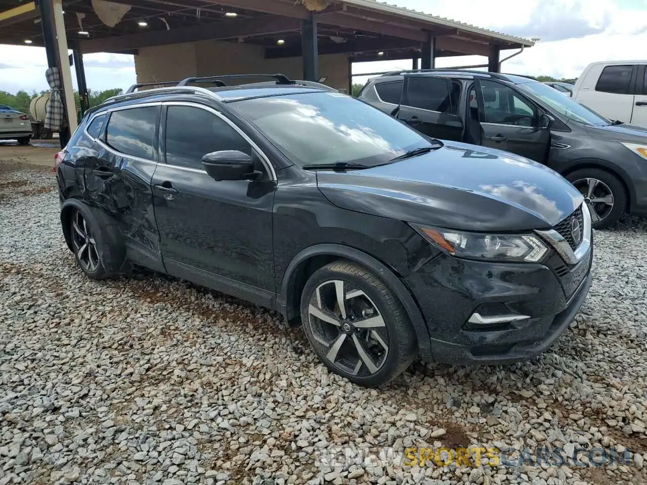 4 Photograph of a damaged car JN1BJ1CVXMW560939 NISSAN ROGUE 2021