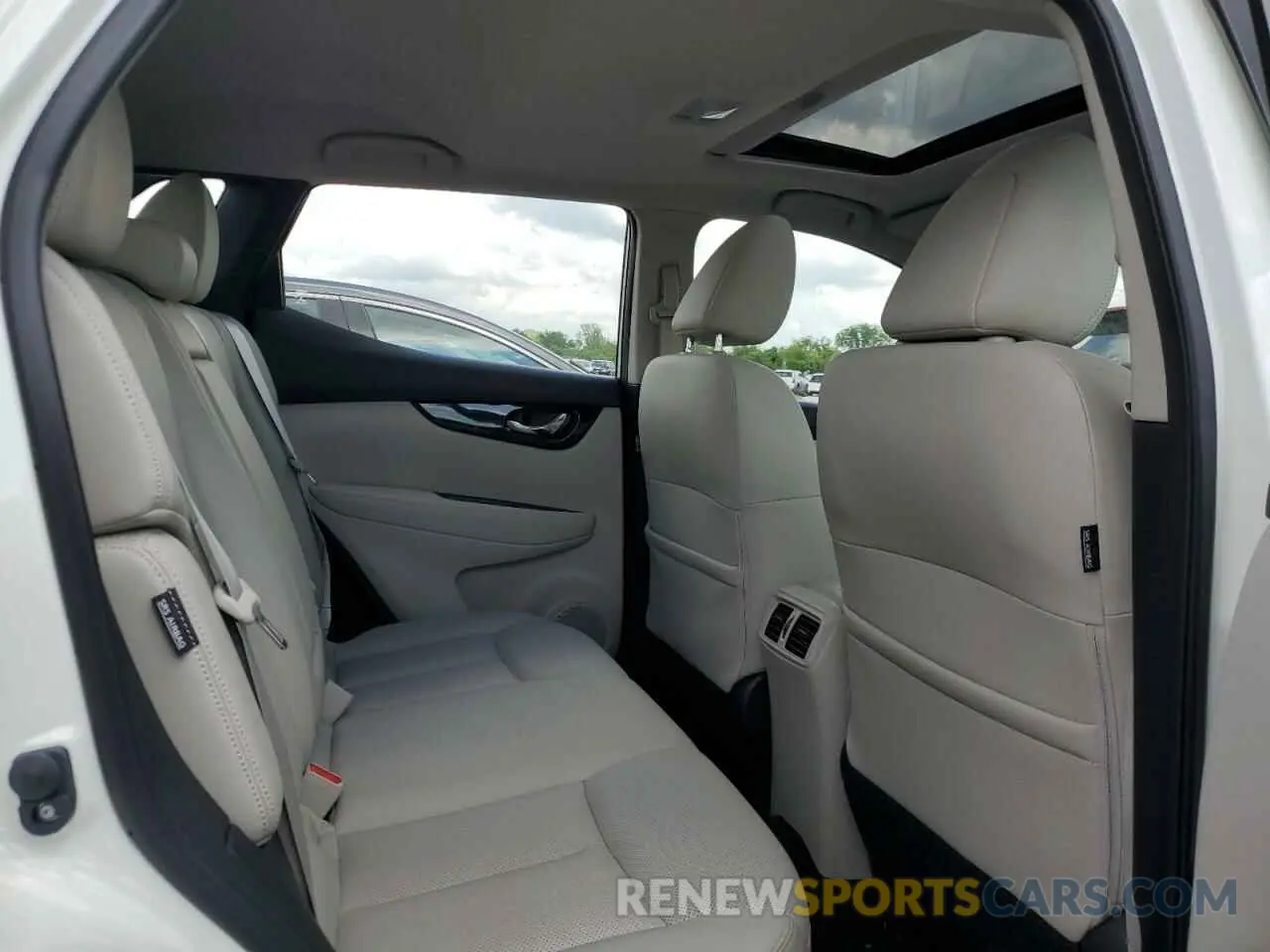 11 Photograph of a damaged car JN1BJ1CW2MW420439 NISSAN ROGUE 2021