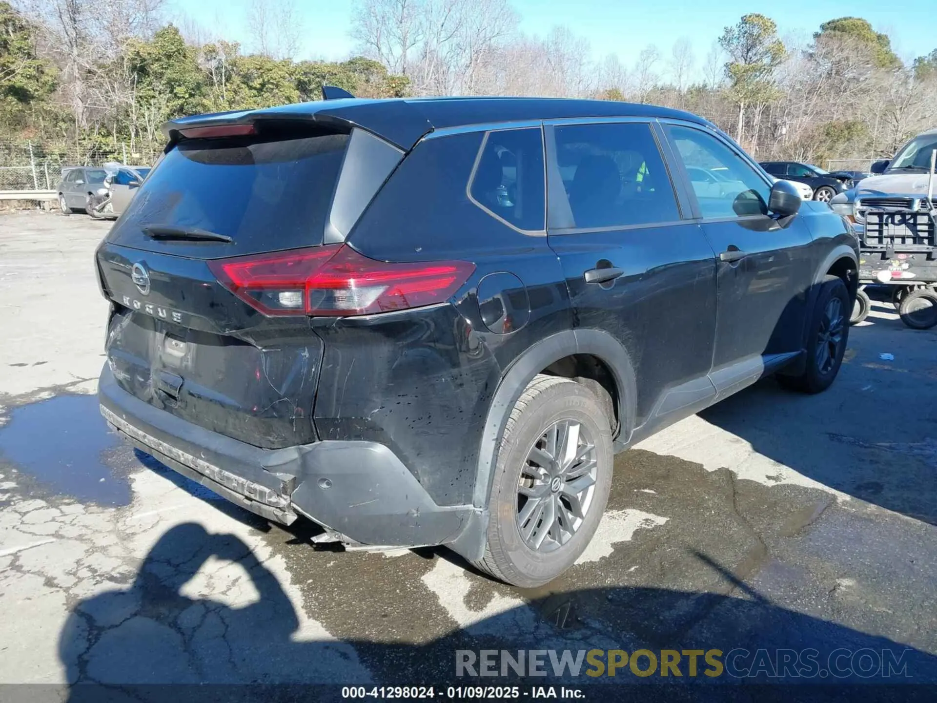 4 Photograph of a damaged car JN8AT3AA3MW000568 NISSAN ROGUE 2021