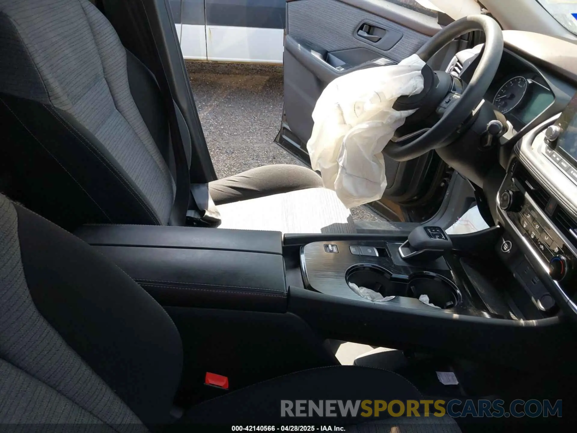 12 Photograph of a damaged car JN8AT3AA9MW013907 NISSAN ROGUE 2021