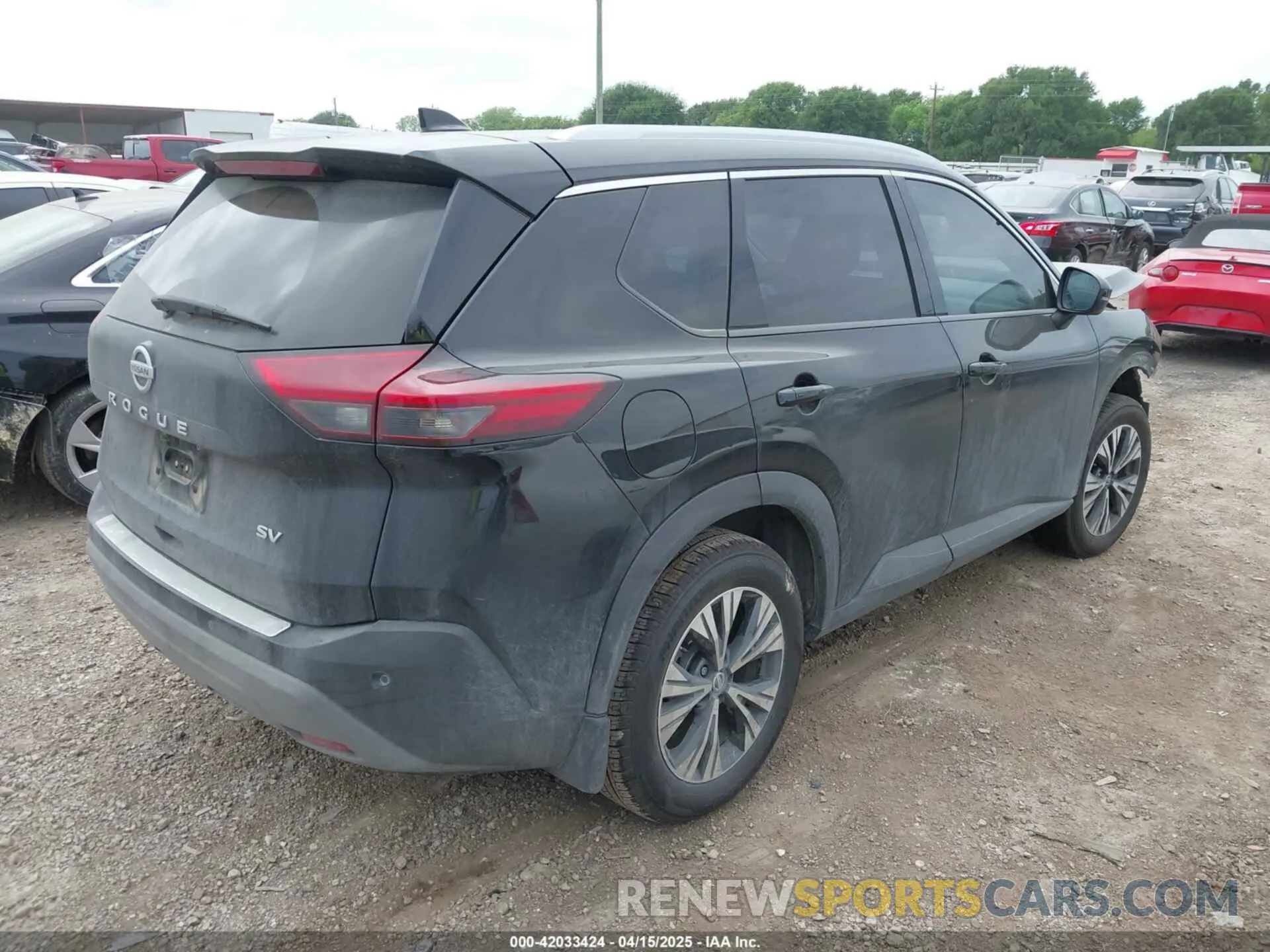 4 Photograph of a damaged car JN8AT3BA3MW016655 NISSAN ROGUE 2021