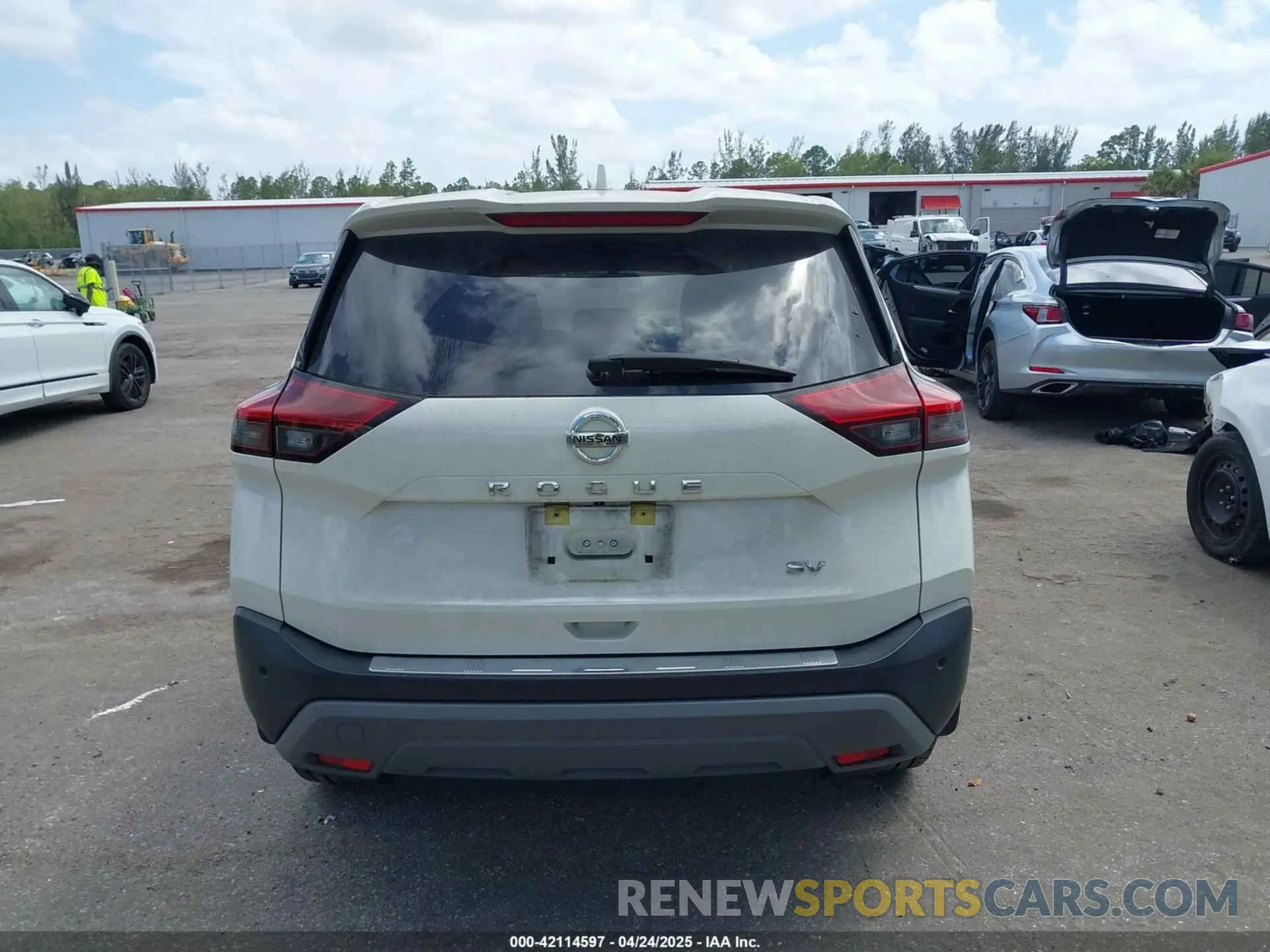 16 Photograph of a damaged car JN8AT3BA8MW011015 NISSAN ROGUE 2021