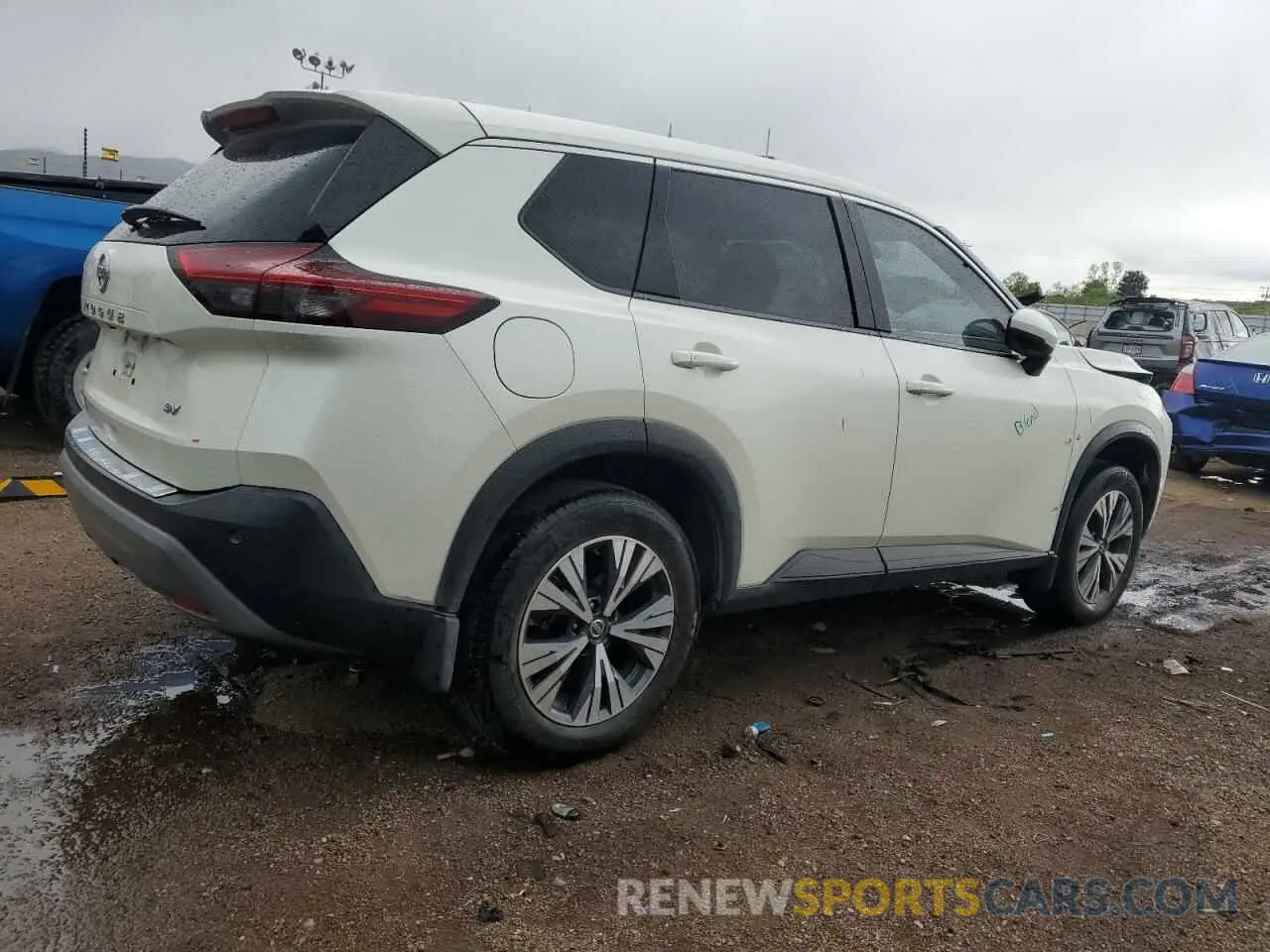 3 Photograph of a damaged car JN8AT3BA9MW013338 NISSAN ROGUE 2021