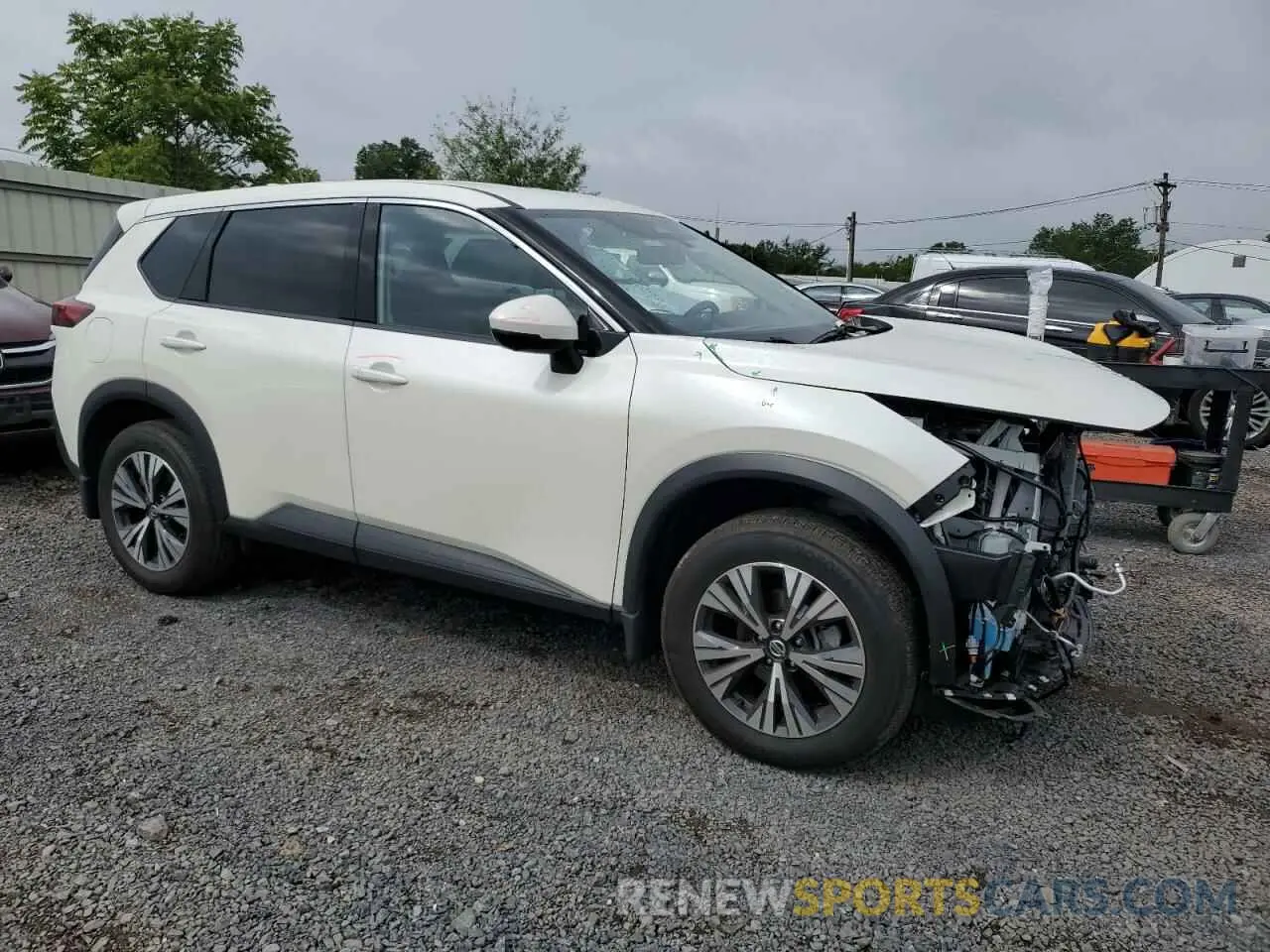 4 Photograph of a damaged car JN8AT3BB0MW212920 NISSAN ROGUE 2021