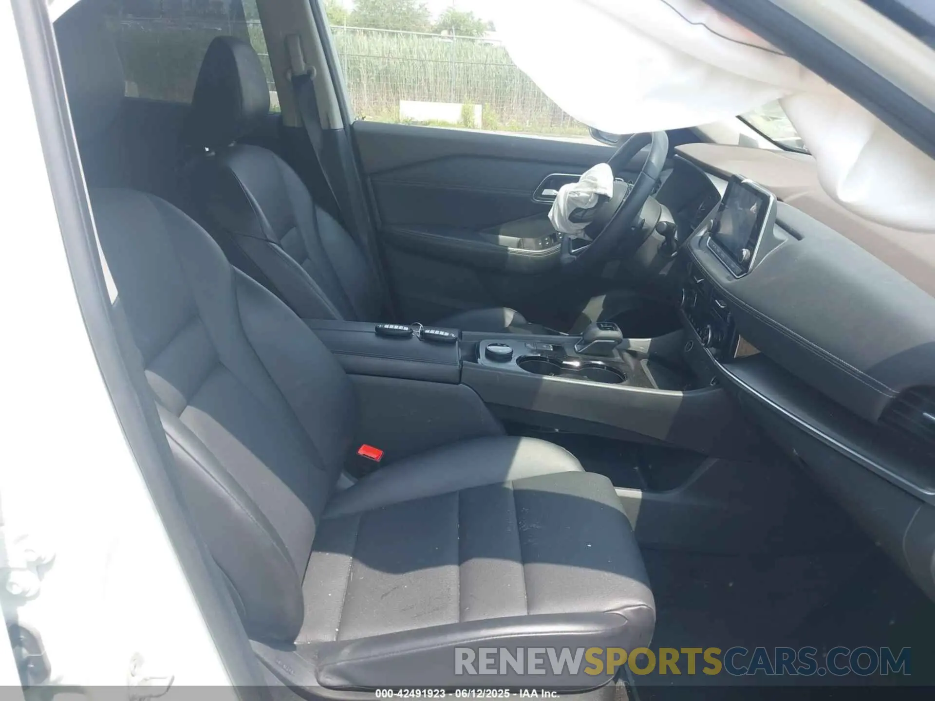 5 Фотография поврежденного автомобиля JN8AT3BB1MW233209 NISSAN ROGUE 2021