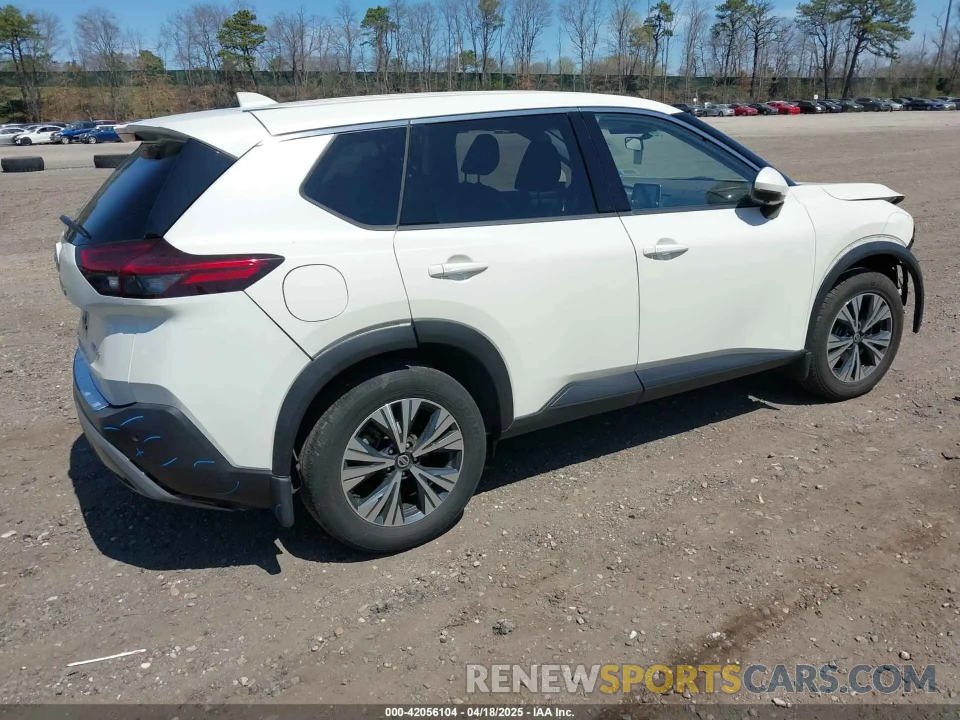 4 Photograph of a damaged car JN8AT3BB7MW207360 NISSAN ROGUE 2021