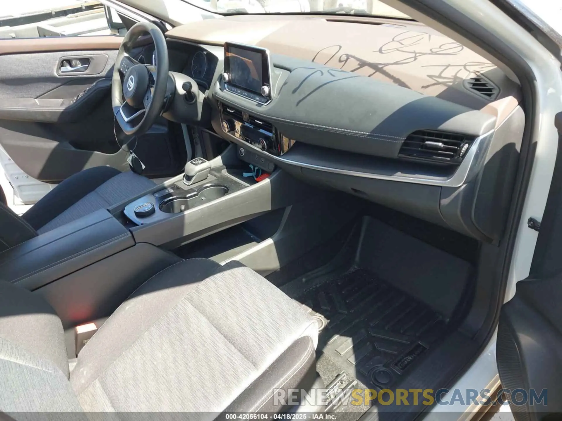 5 Photograph of a damaged car JN8AT3BB7MW207360 NISSAN ROGUE 2021