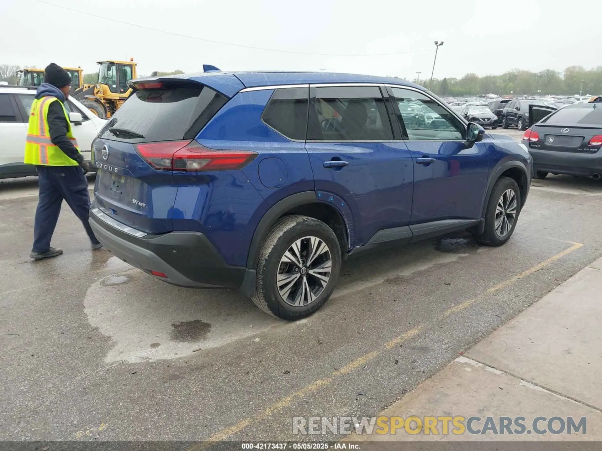 4 Photograph of a damaged car JN8AT3BB9MW221180 NISSAN ROGUE 2021