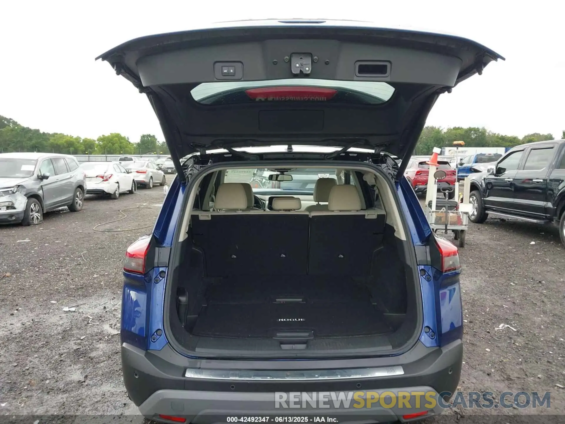 18 Фотография поврежденного автомобиля JN8AT3CA2MW020694 NISSAN ROGUE 2021