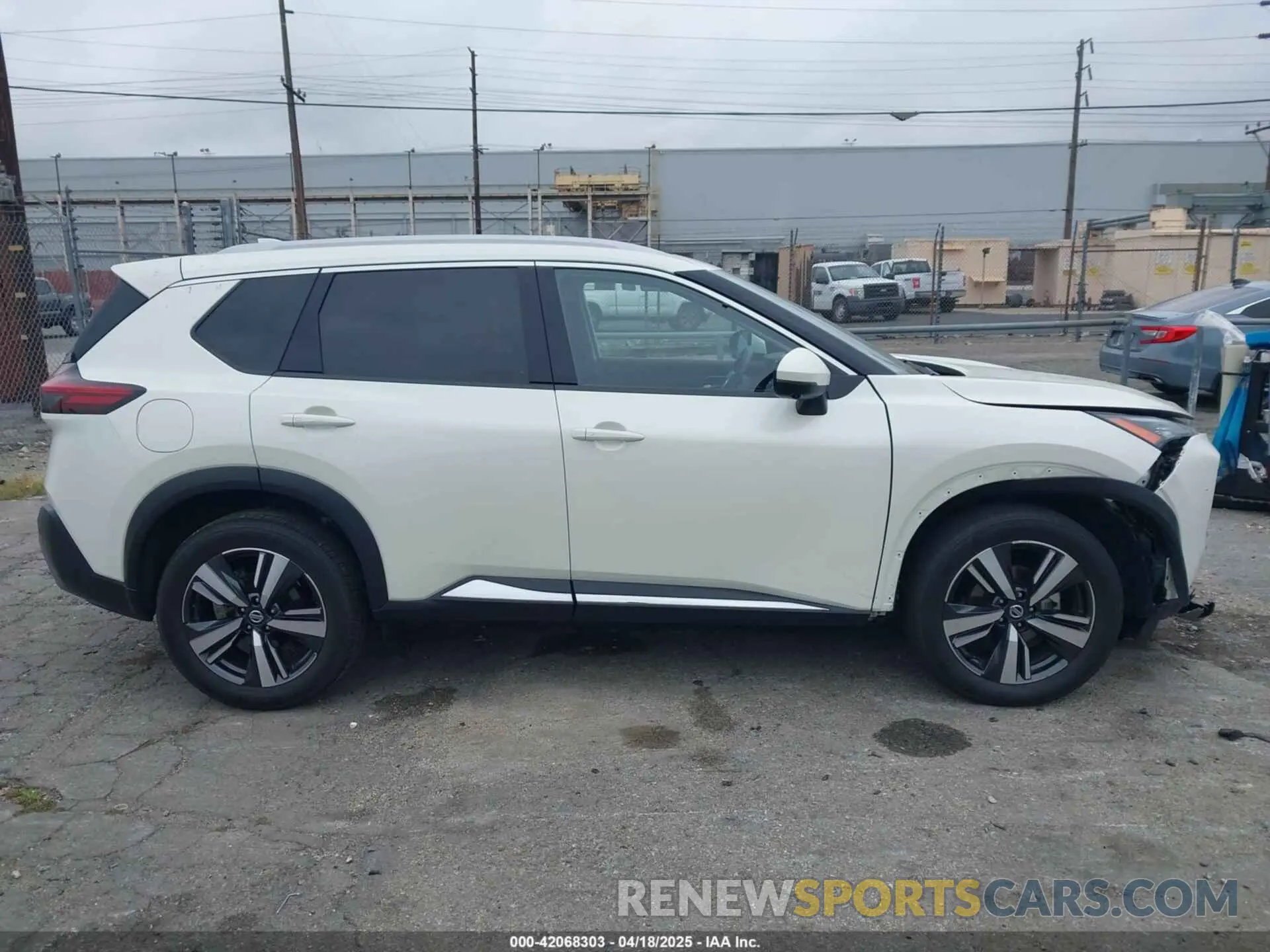 13 Photograph of a damaged car JN8AT3CA3MW022020 NISSAN ROGUE 2021
