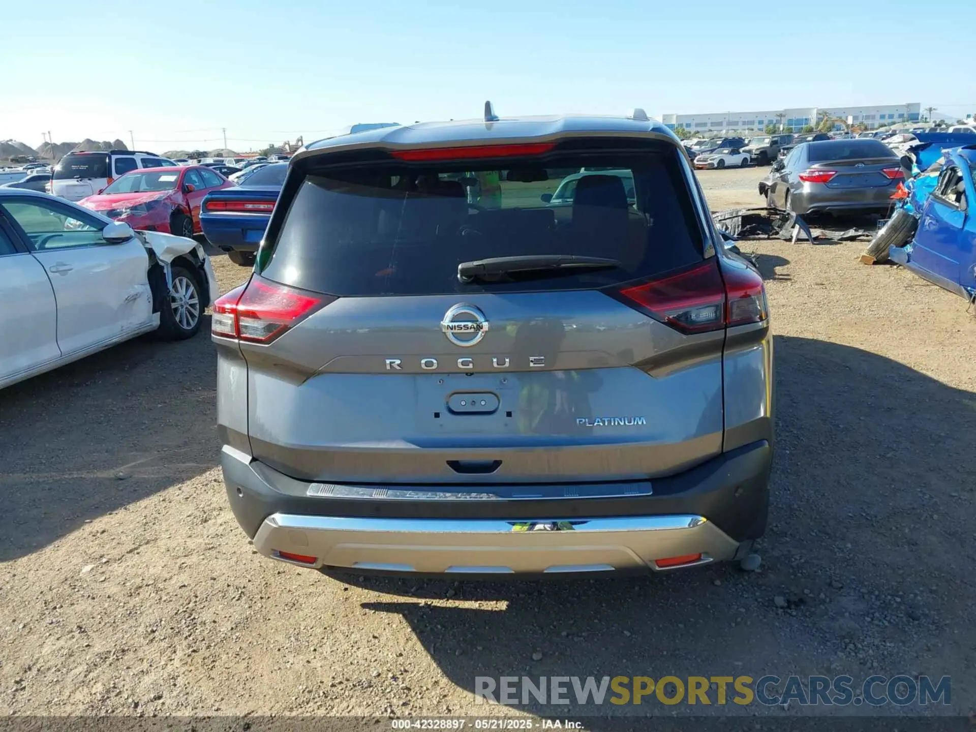 17 Photograph of a damaged car JN8AT3DC3MW100506 NISSAN ROGUE 2021