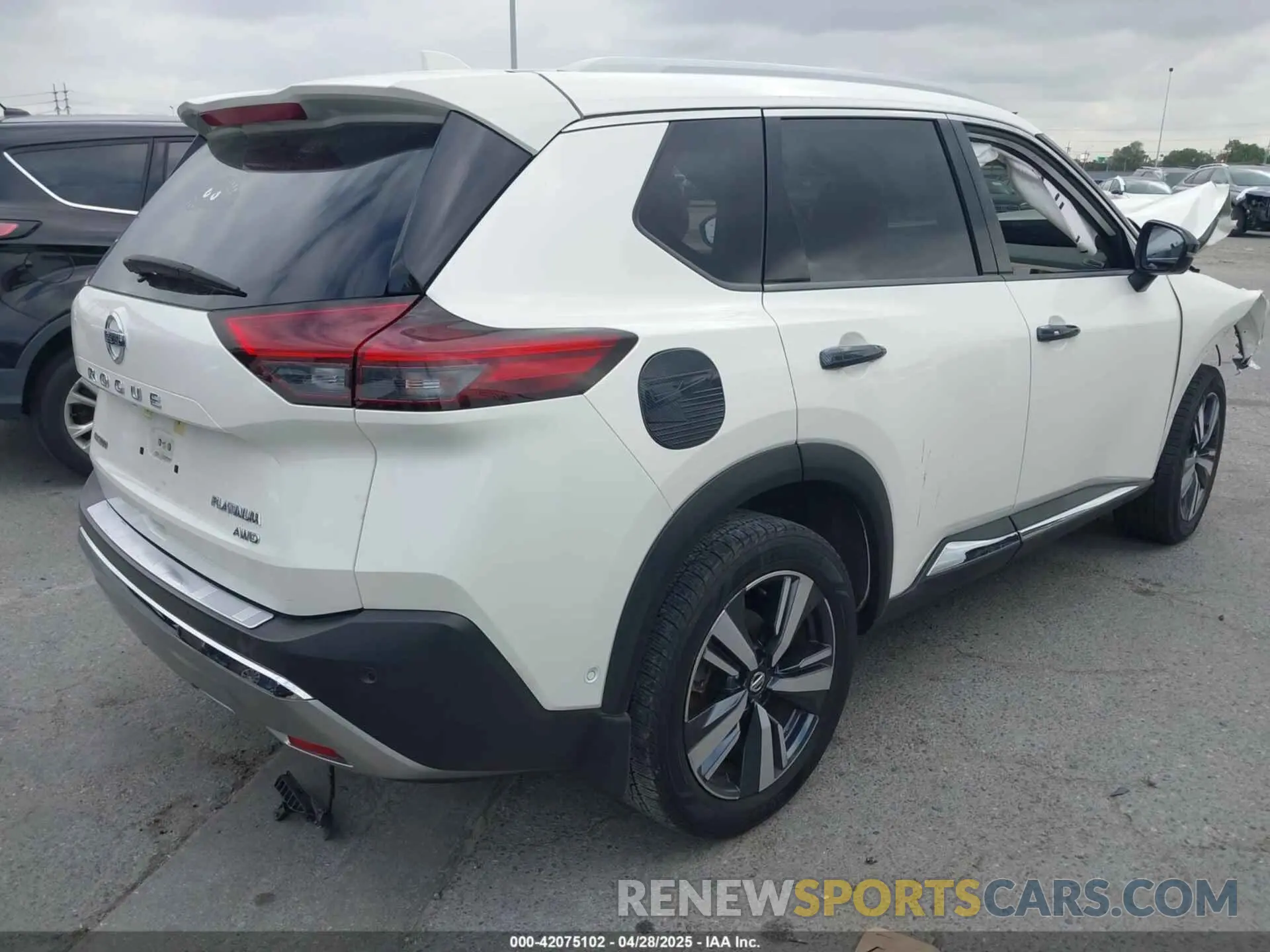 4 Photograph of a damaged car JN8AT3DCXMW102124 NISSAN ROGUE 2021