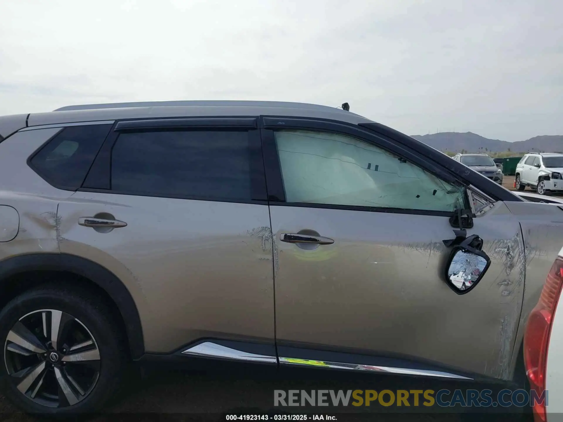 13 Photograph of a damaged car JN8AT3DDXMW321075 NISSAN ROGUE 2021