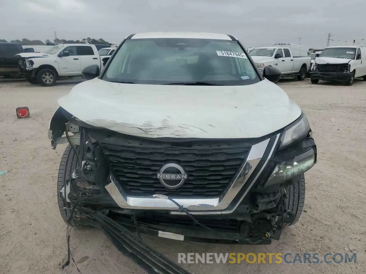 5 Photograph of a damaged car 5N1BT3AA6NC728139 NISSAN ROGUE 2022