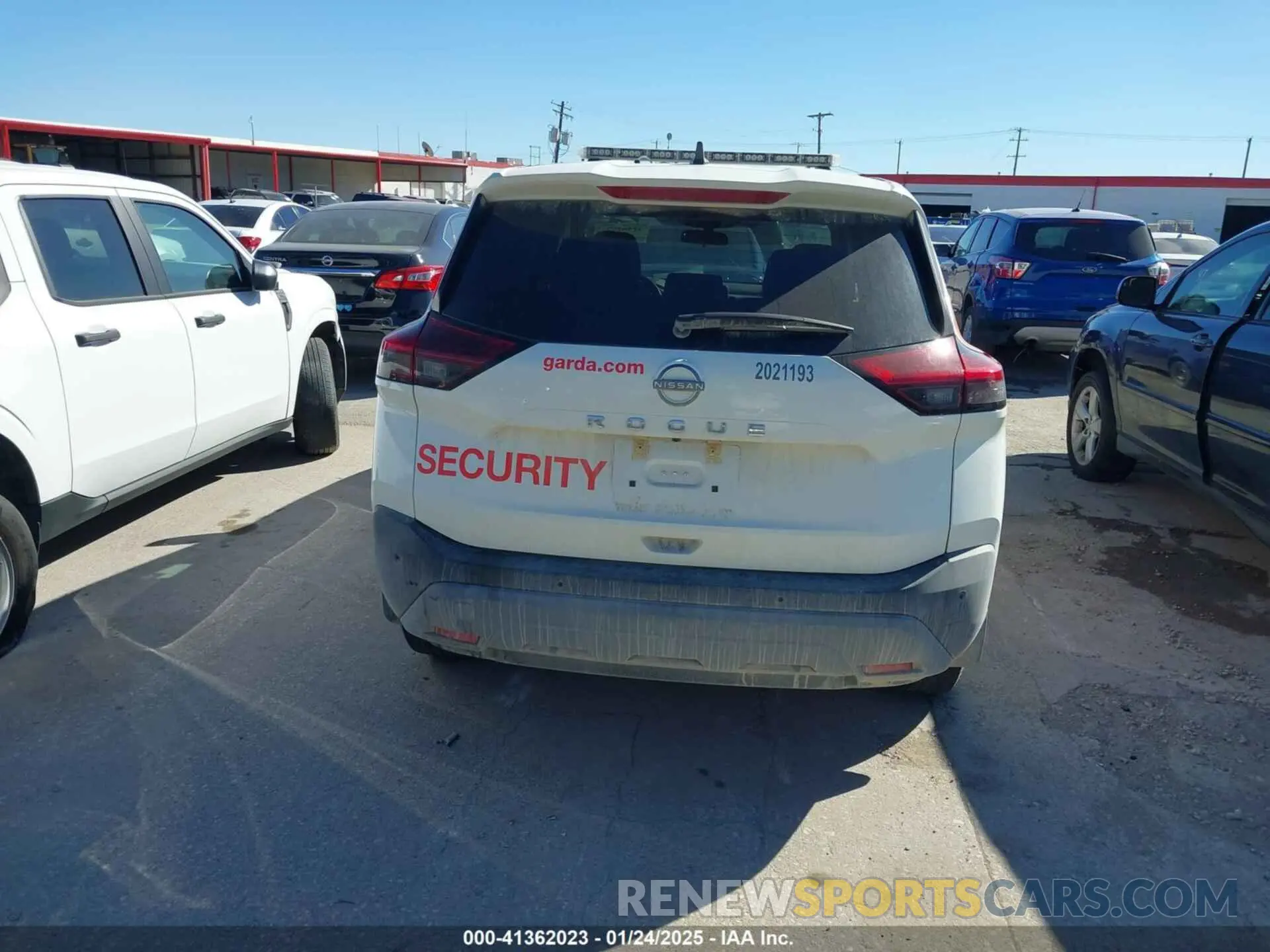 17 Photograph of a damaged car 5N1BT3AA7NC710863 NISSAN ROGUE 2022