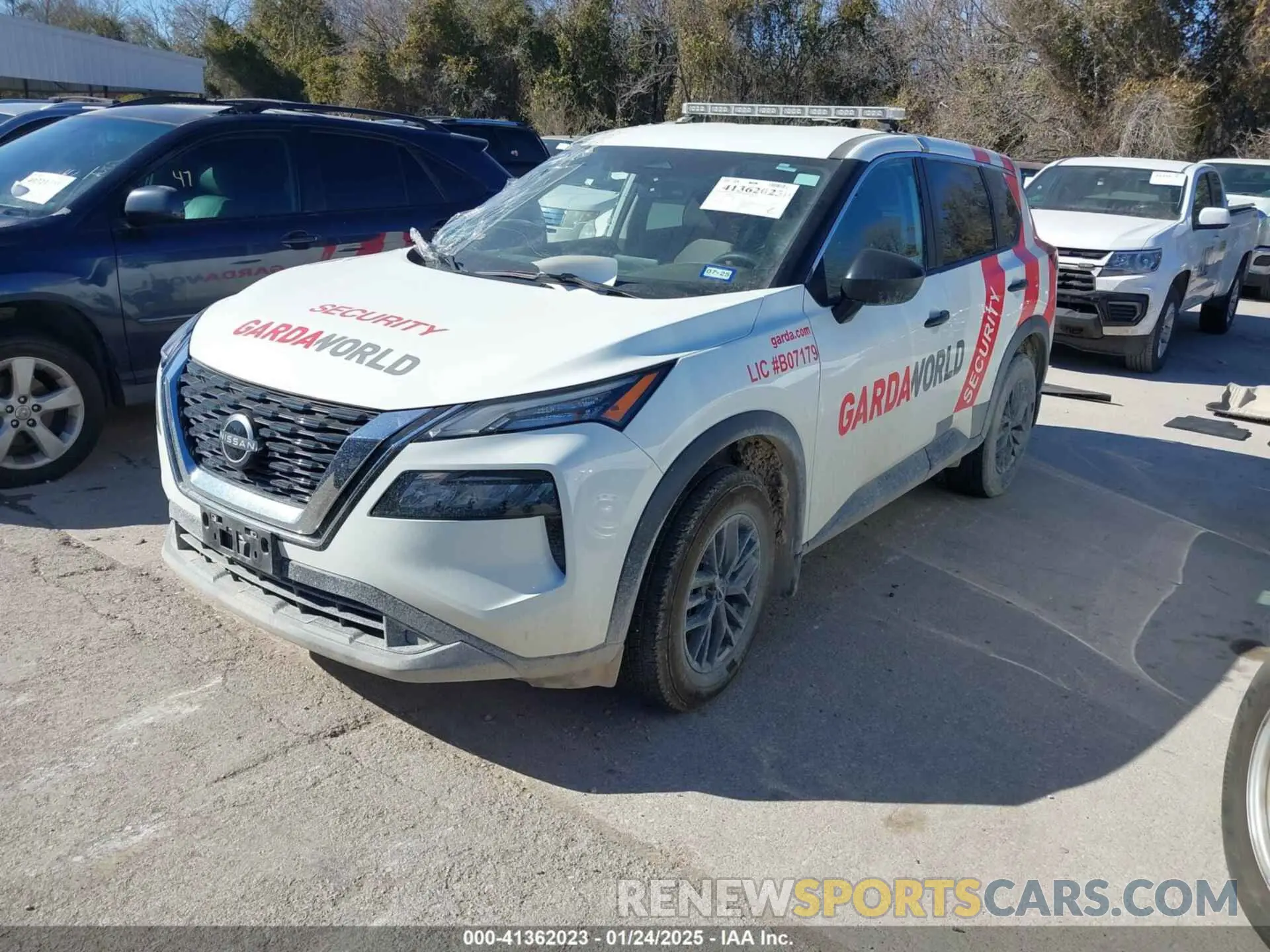 2 Photograph of a damaged car 5N1BT3AA7NC710863 NISSAN ROGUE 2022