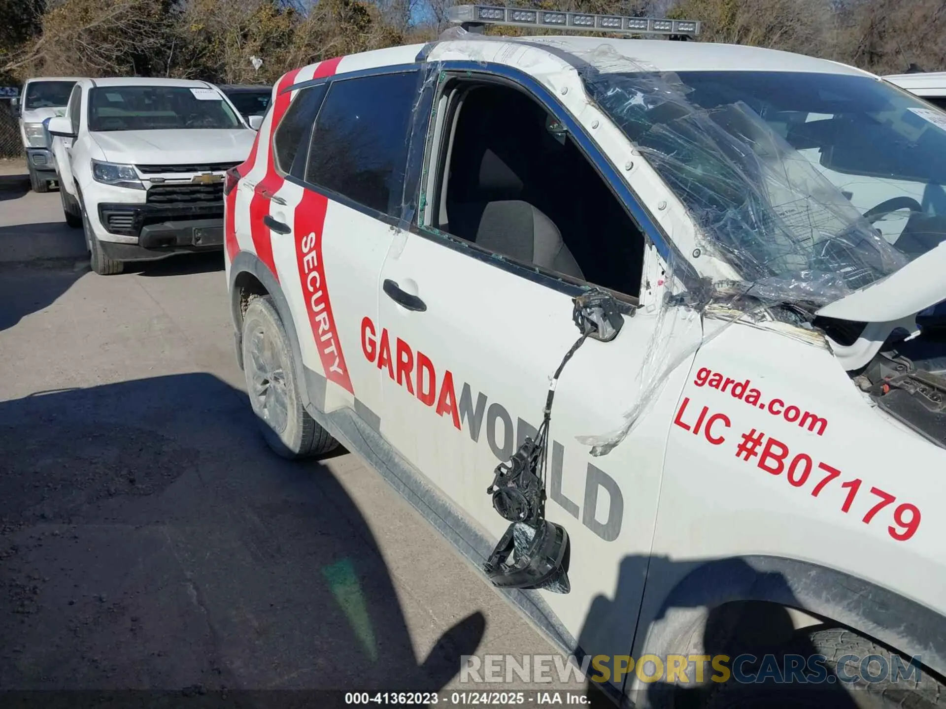 6 Photograph of a damaged car 5N1BT3AA7NC710863 NISSAN ROGUE 2022