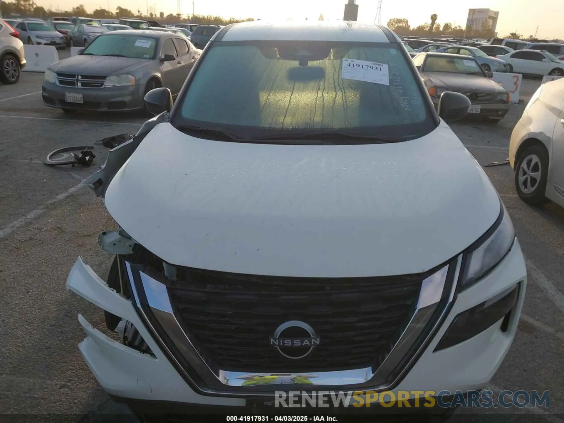 13 Photograph of a damaged car 5N1BT3AA7NC717120 NISSAN ROGUE 2022