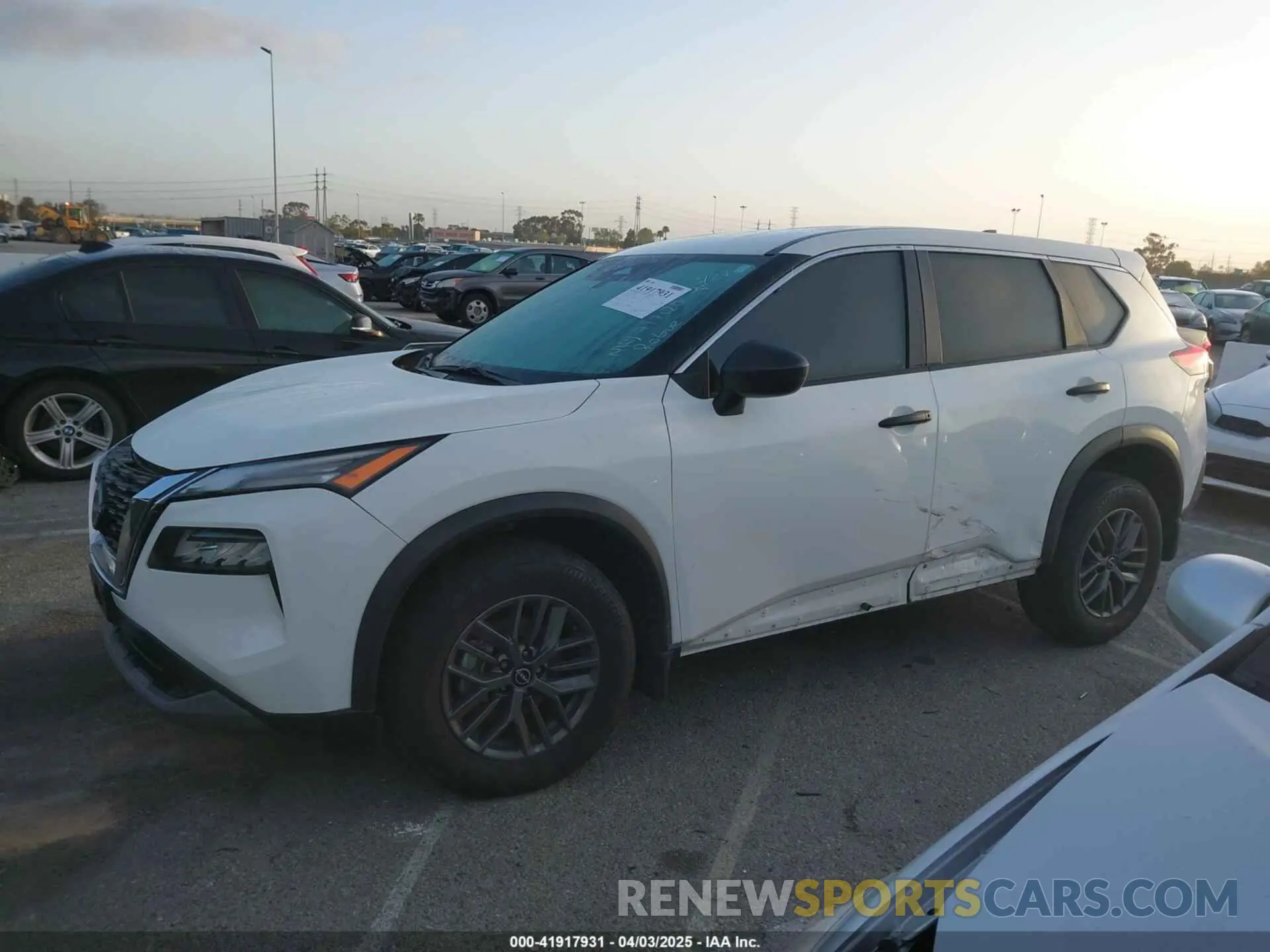 15 Photograph of a damaged car 5N1BT3AA7NC717120 NISSAN ROGUE 2022