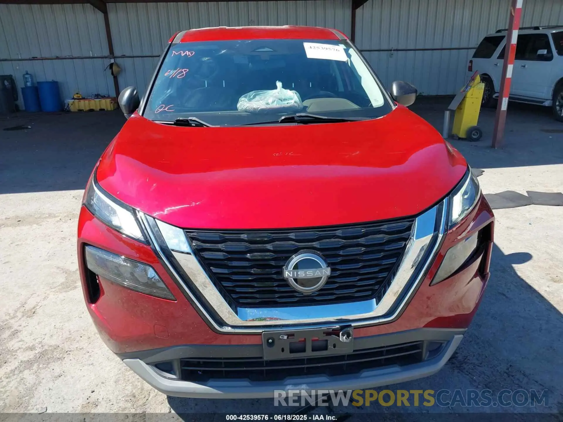 13 Photograph of a damaged car 5N1BT3AA8NC673628 NISSAN ROGUE 2022