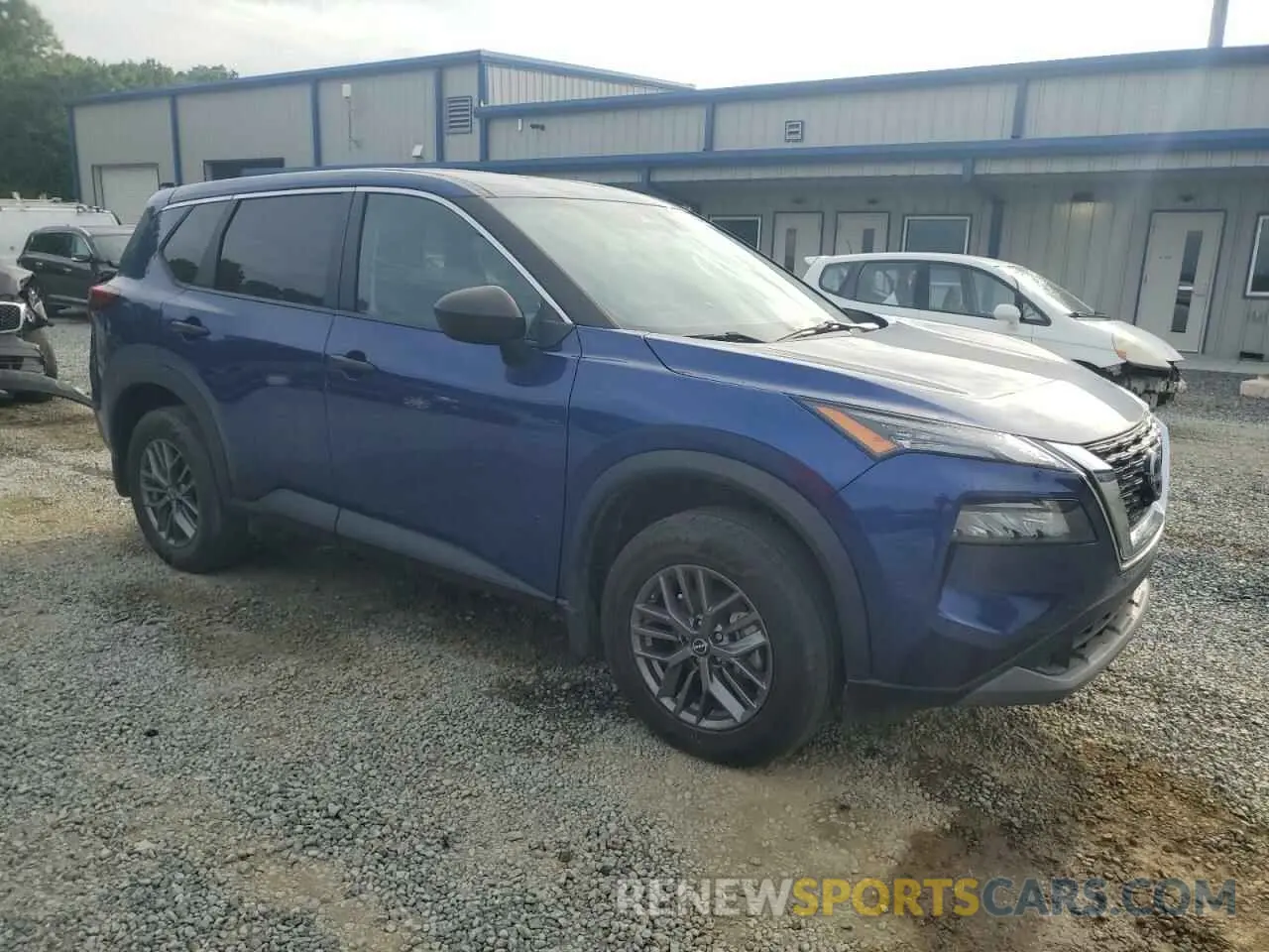 4 Photograph of a damaged car 5N1BT3AB2NC707314 NISSAN ROGUE 2022
