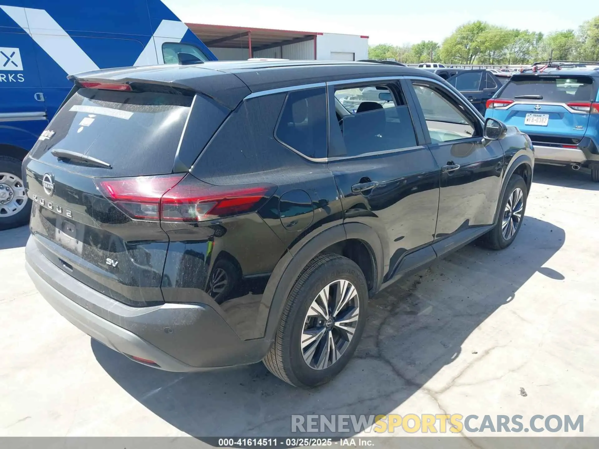 4 Photograph of a damaged car 5N1BT3BA3NC720885 NISSAN ROGUE 2022