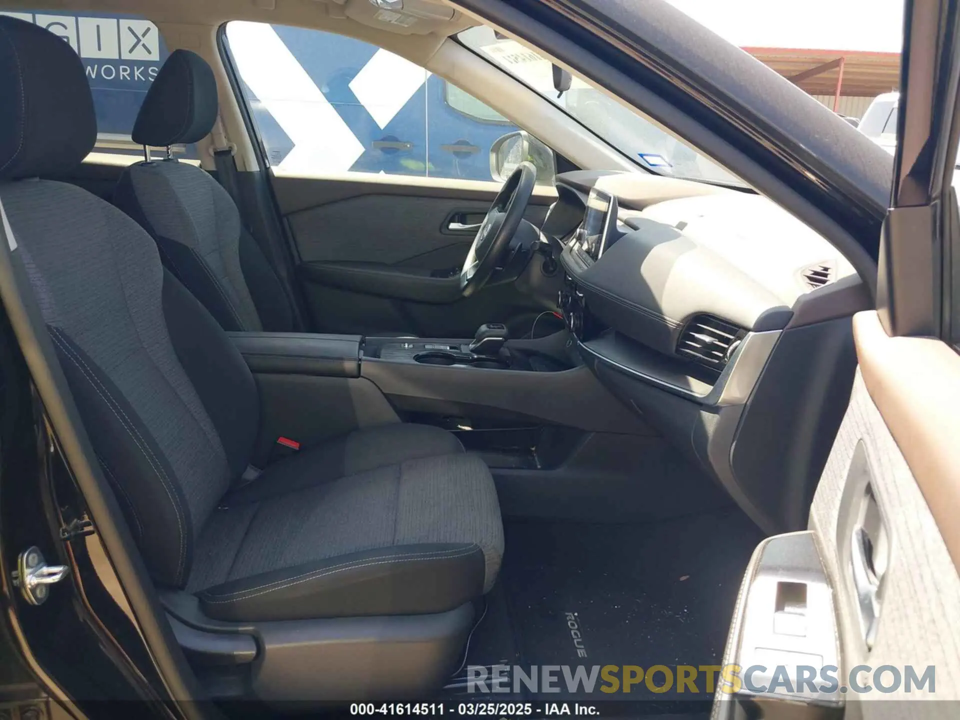 5 Photograph of a damaged car 5N1BT3BA3NC720885 NISSAN ROGUE 2022