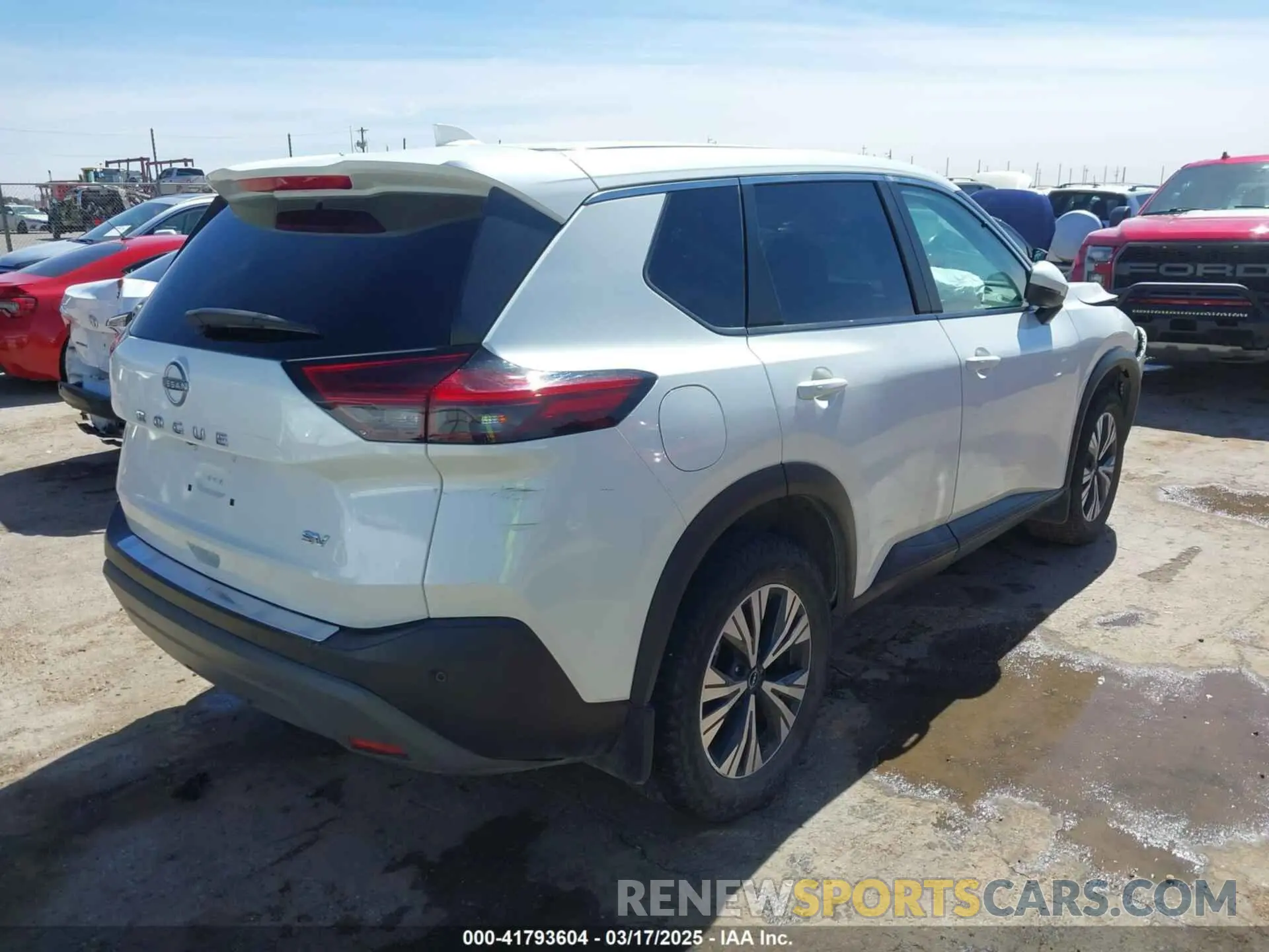 4 Photograph of a damaged car 5N1BT3BA4NC723035 NISSAN ROGUE 2022