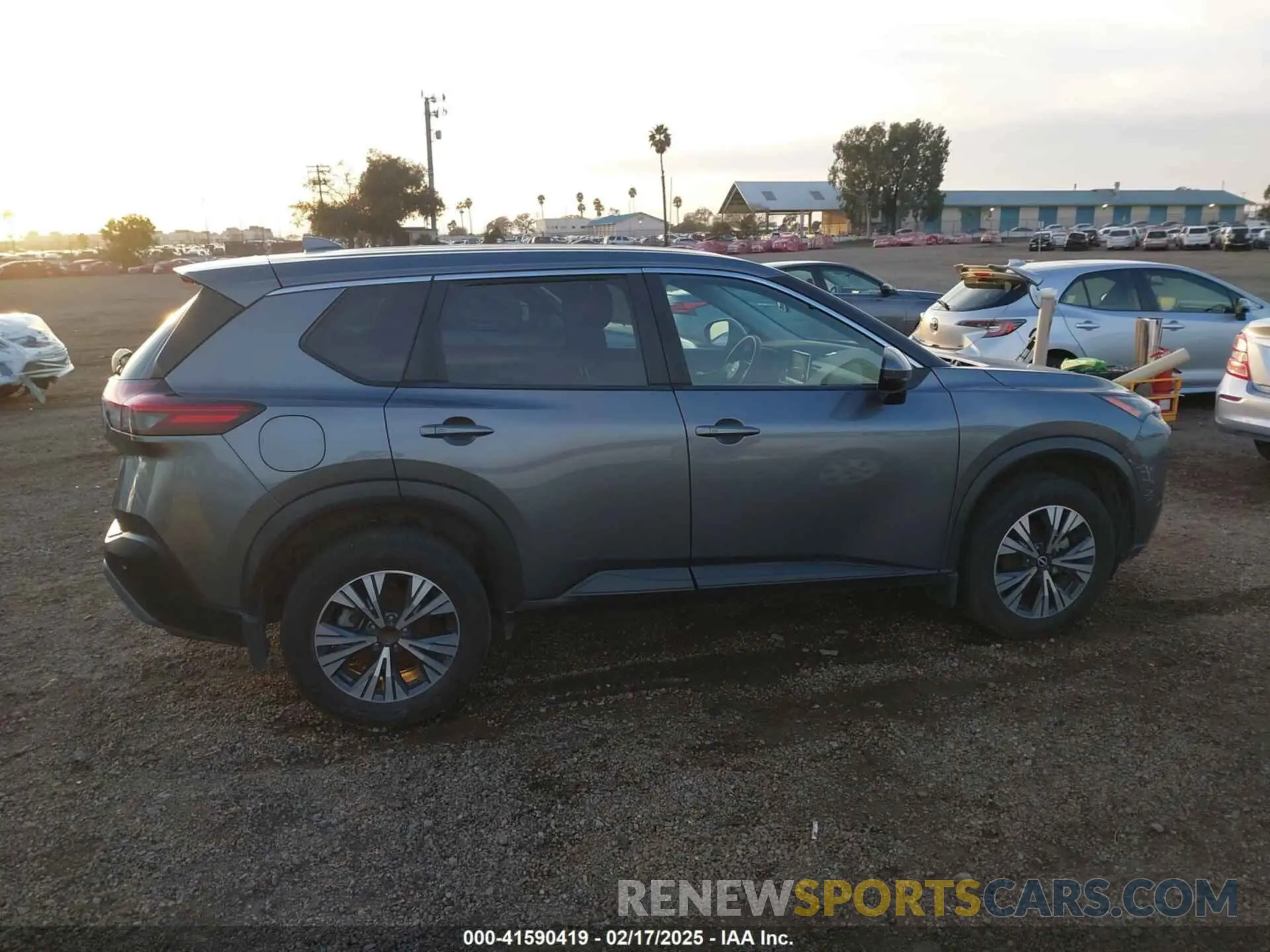 12 Фотография поврежденного автомобиля 5N1BT3BA5NC705403 NISSAN ROGUE 2022