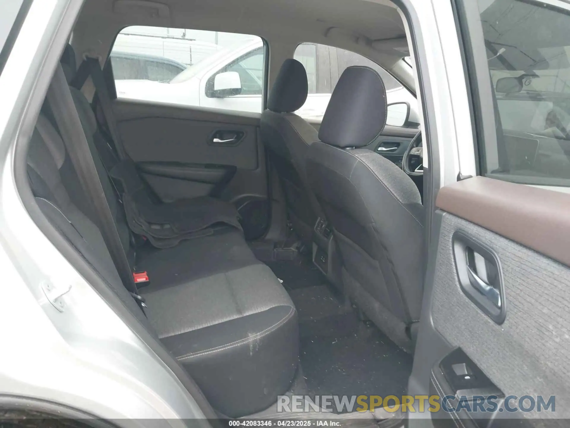 8 Photograph of a damaged car 5N1BT3BA6NC678955 NISSAN ROGUE 2022