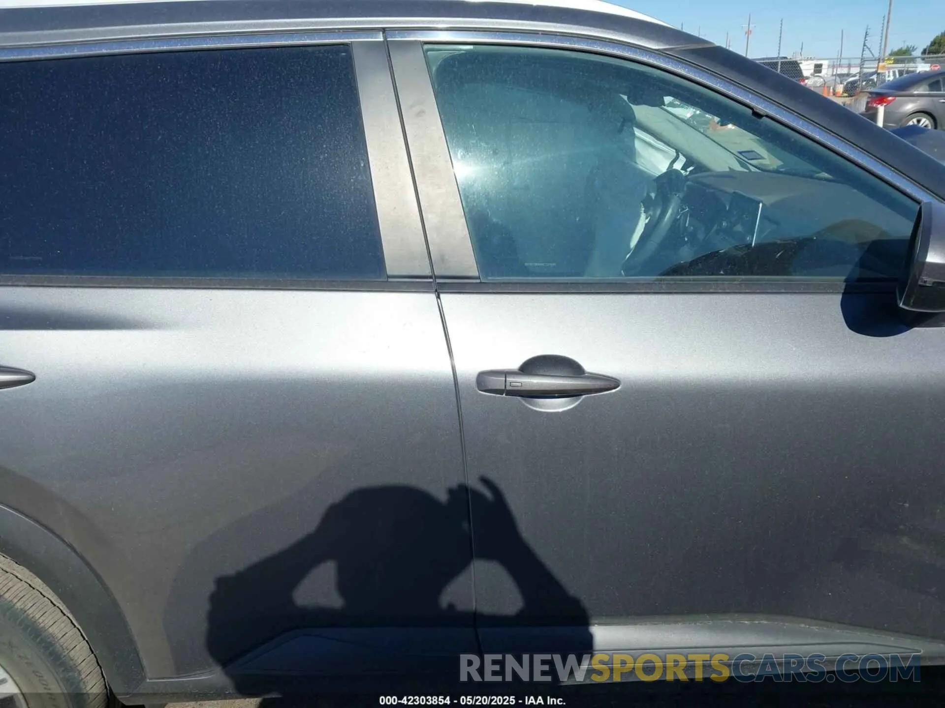 14 Photograph of a damaged car 5N1BT3BA6NC720699 NISSAN ROGUE 2022