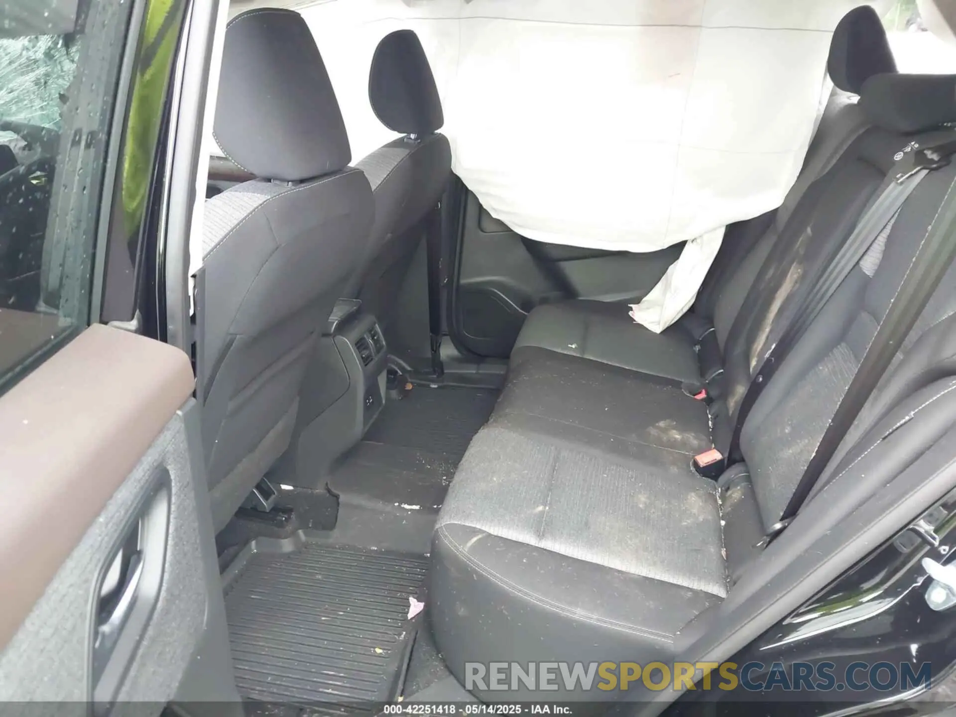 8 Photograph of a damaged car 5N1BT3BA8NC672638 NISSAN ROGUE 2022