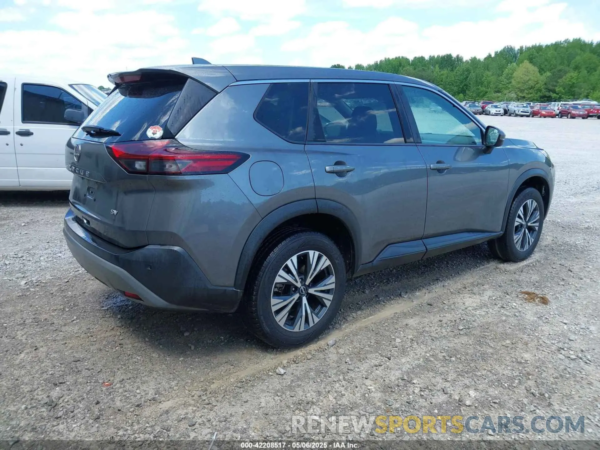 4 Photograph of a damaged car 5N1BT3BAXNC676805 NISSAN ROGUE 2022