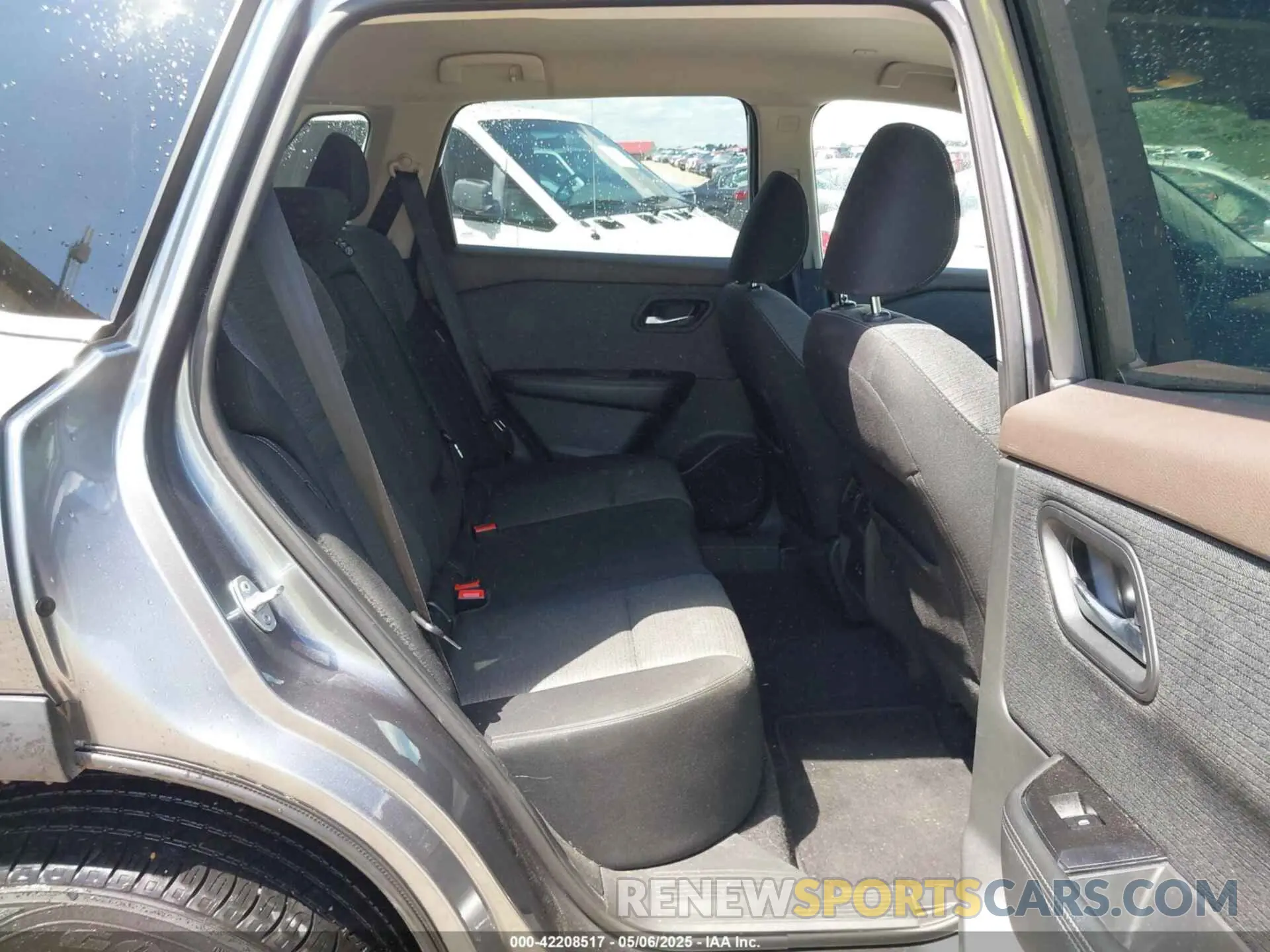 8 Photograph of a damaged car 5N1BT3BAXNC676805 NISSAN ROGUE 2022