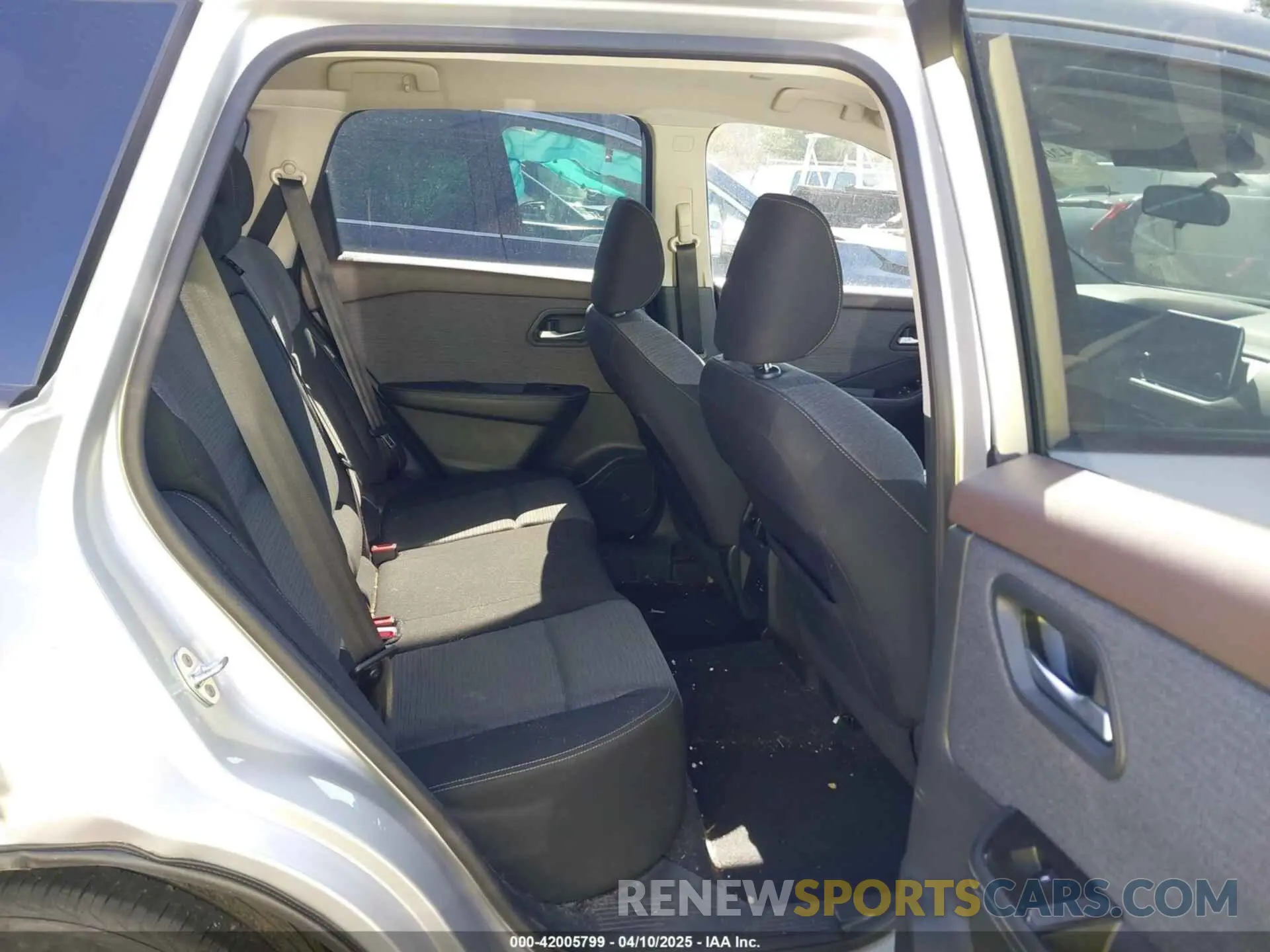 8 Photograph of a damaged car 5N1BT3BB0NC712090 NISSAN ROGUE 2022