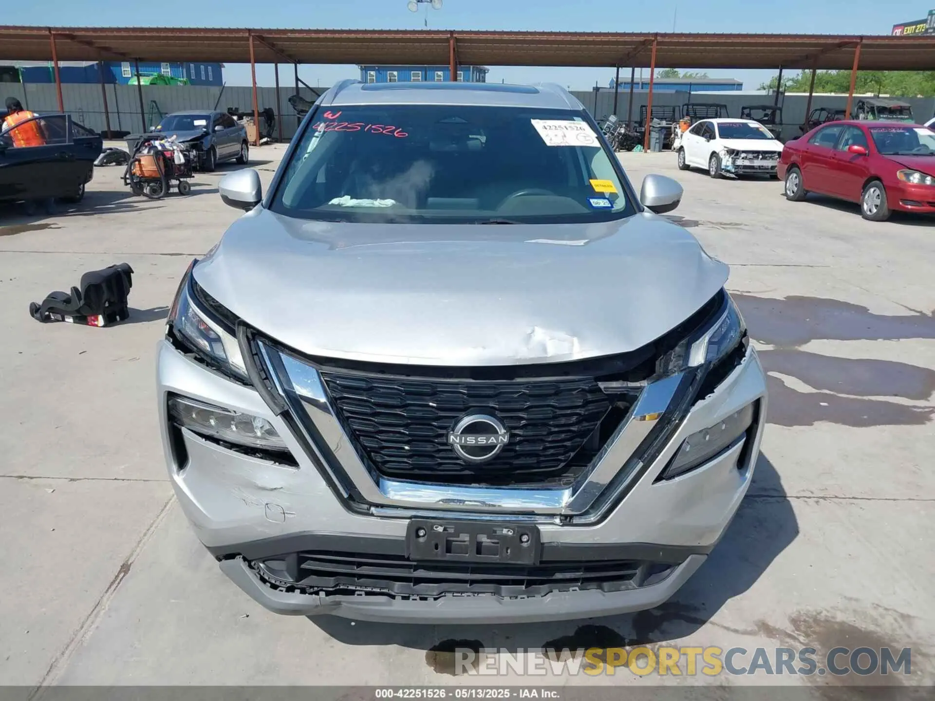 11 Photograph of a damaged car 5N1BT3BB0NC724210 NISSAN ROGUE 2022