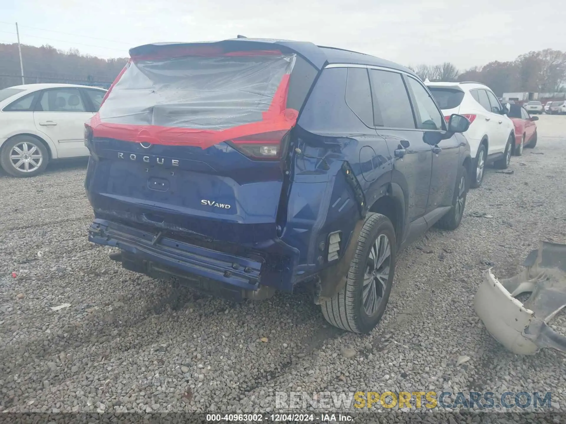 4 Photograph of a damaged car 5N1BT3BB1NC686793 NISSAN ROGUE 2022